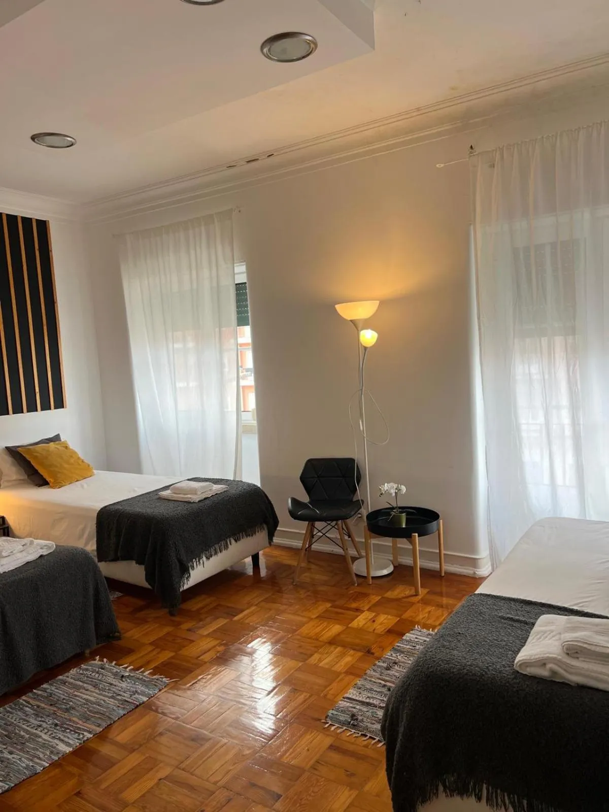 Photo of the whole room, Bed in Alvalade II Airport Guest House