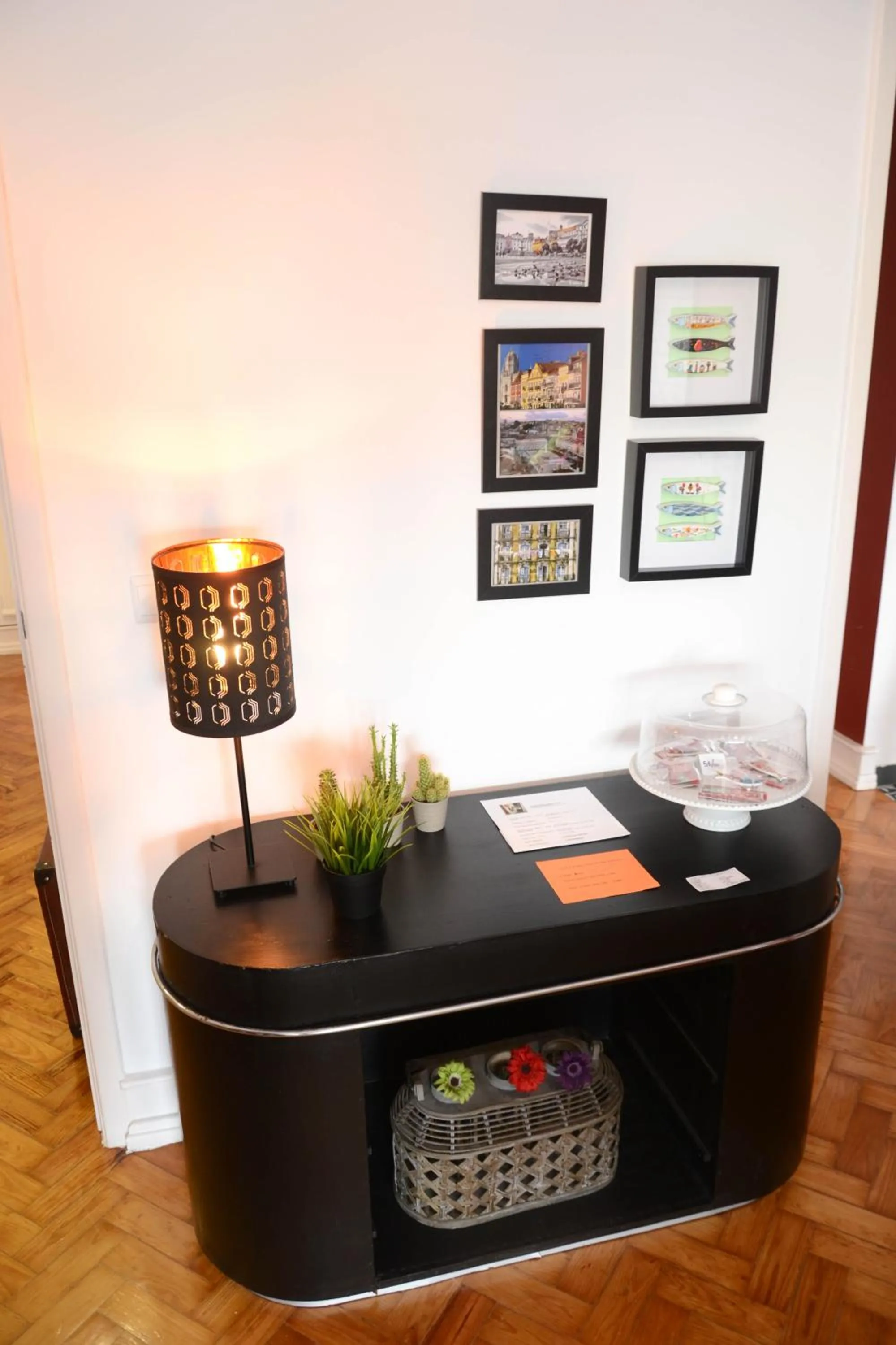 Decorative detail in Alvalade II Airport Guest House