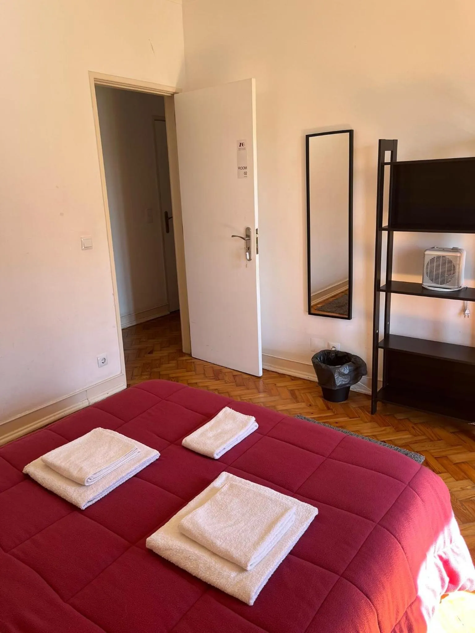 Bedroom in Alvalade II Airport Guest House