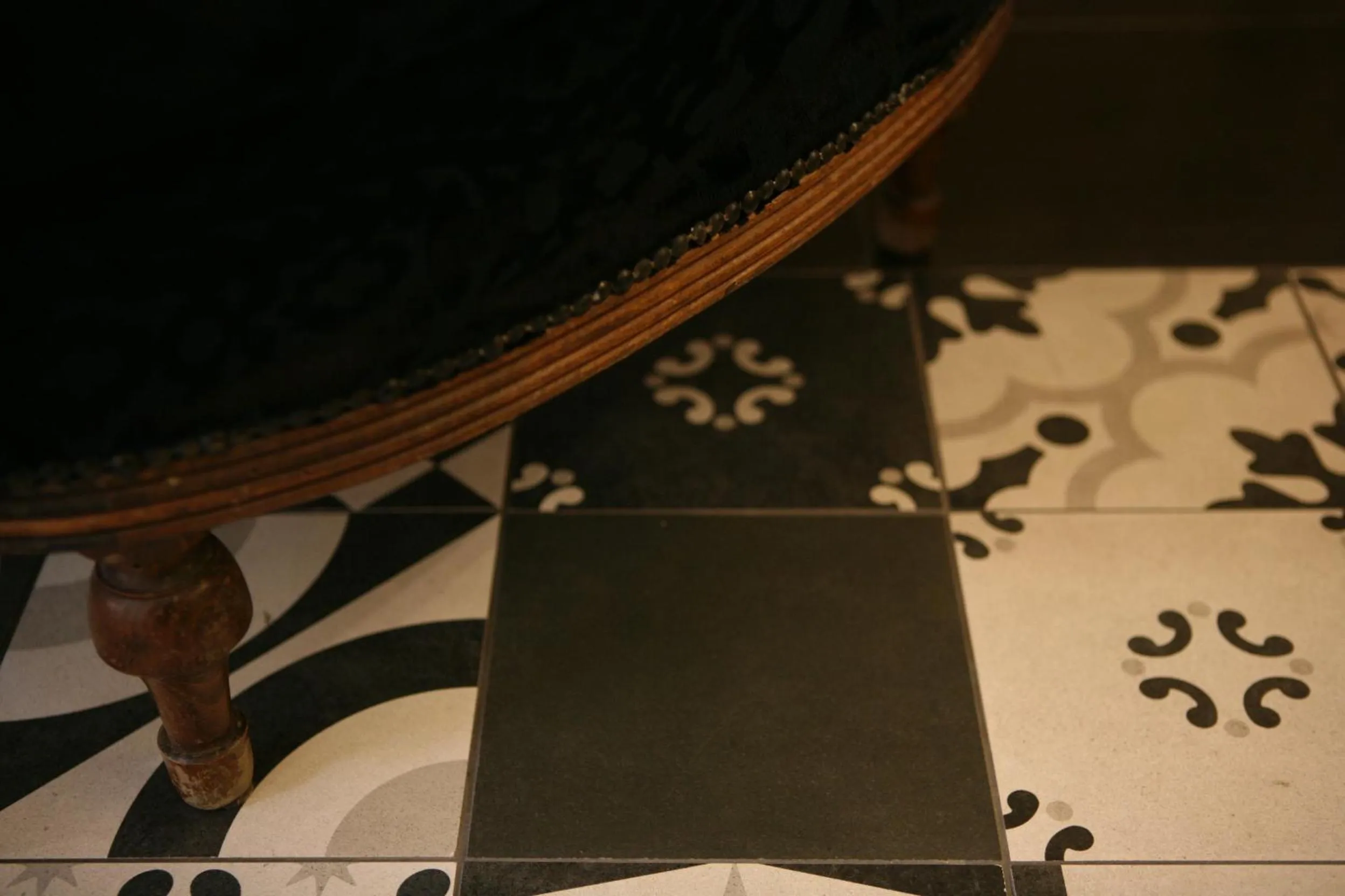 Decorative detail in A Mo Casa