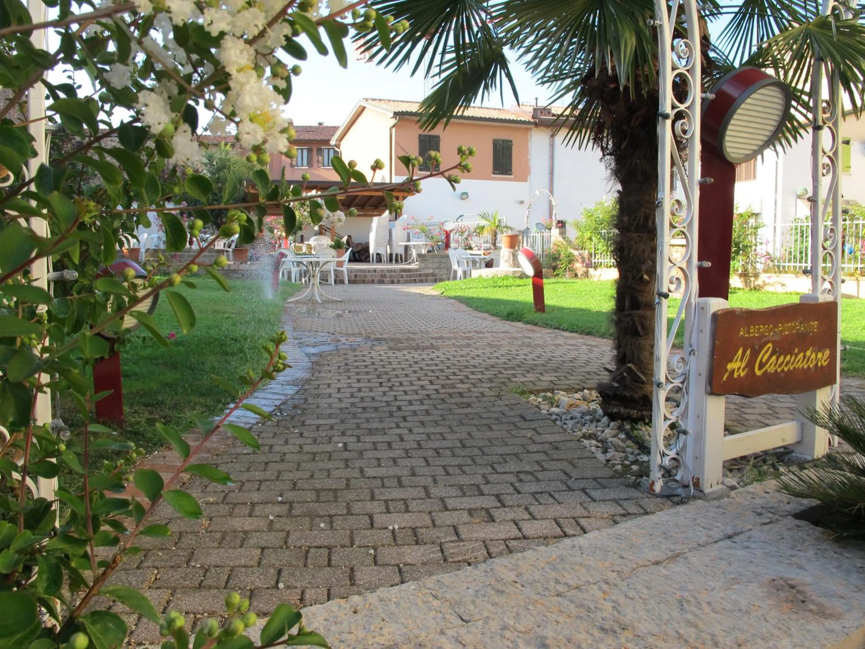 Garden in Albergo Al Cacciatore Tortellinando