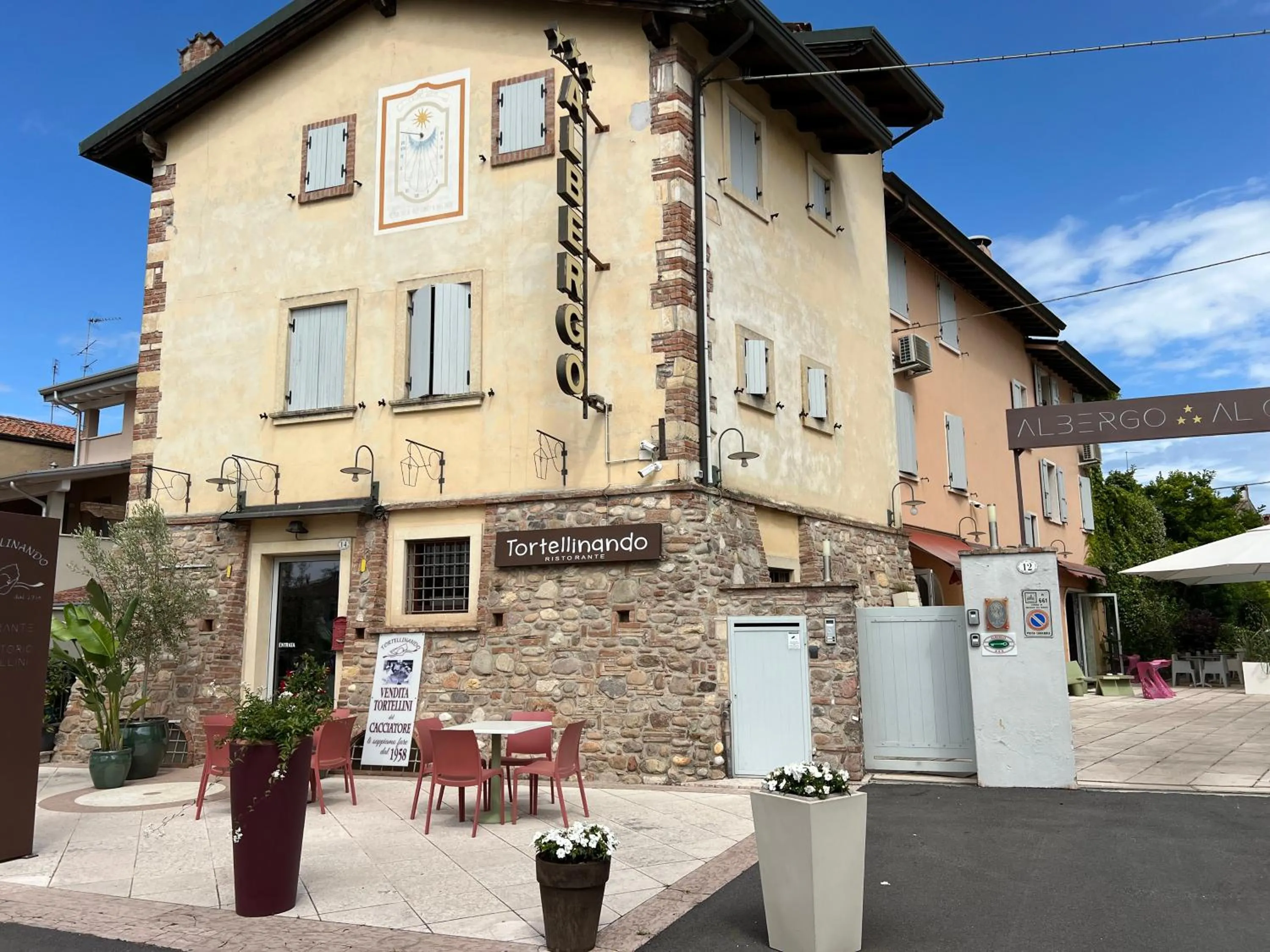 Garden in Albergo Al Cacciatore Tortellinando