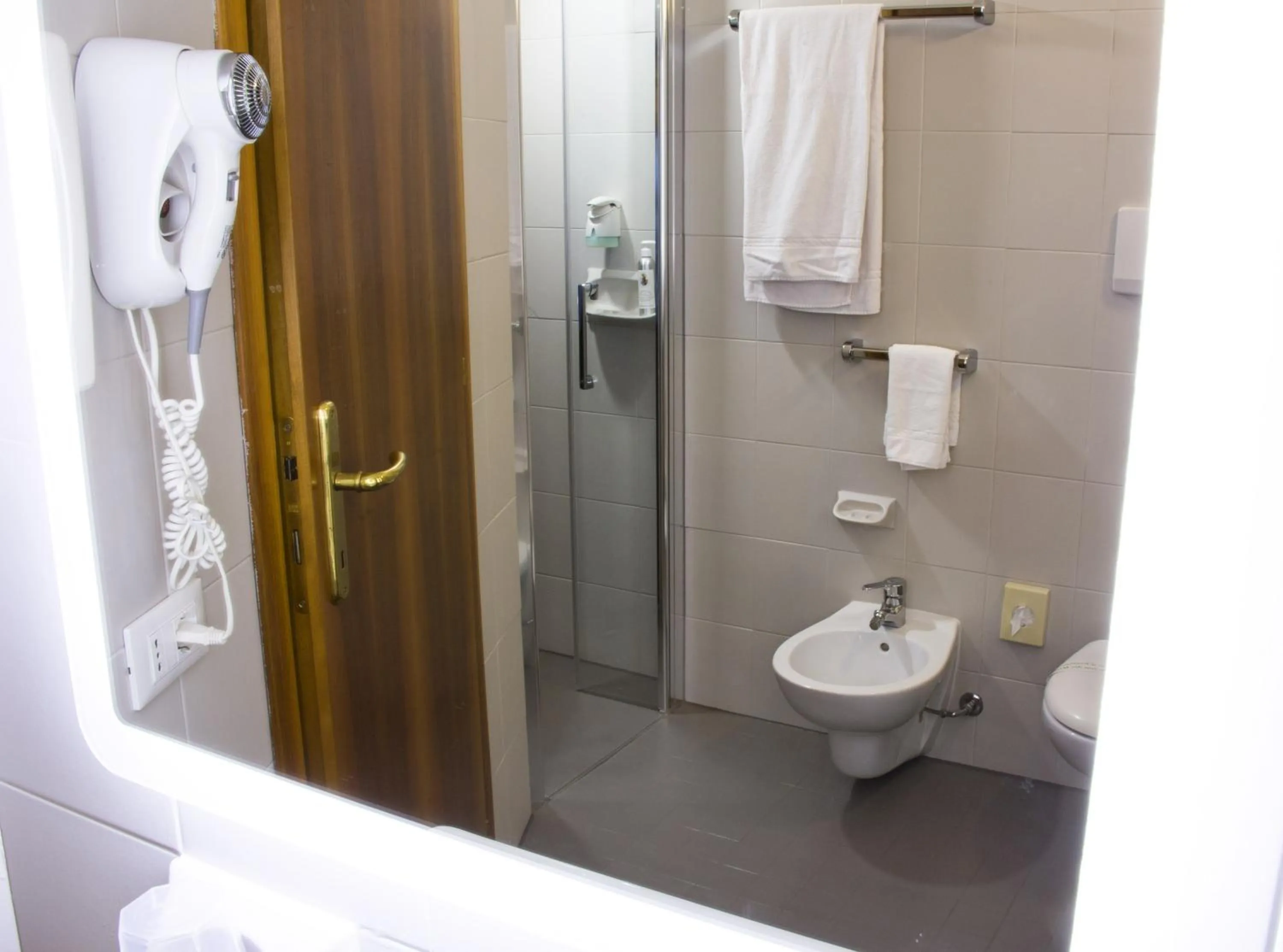 Bathroom in Albergo Al Cacciatore Tortellinando