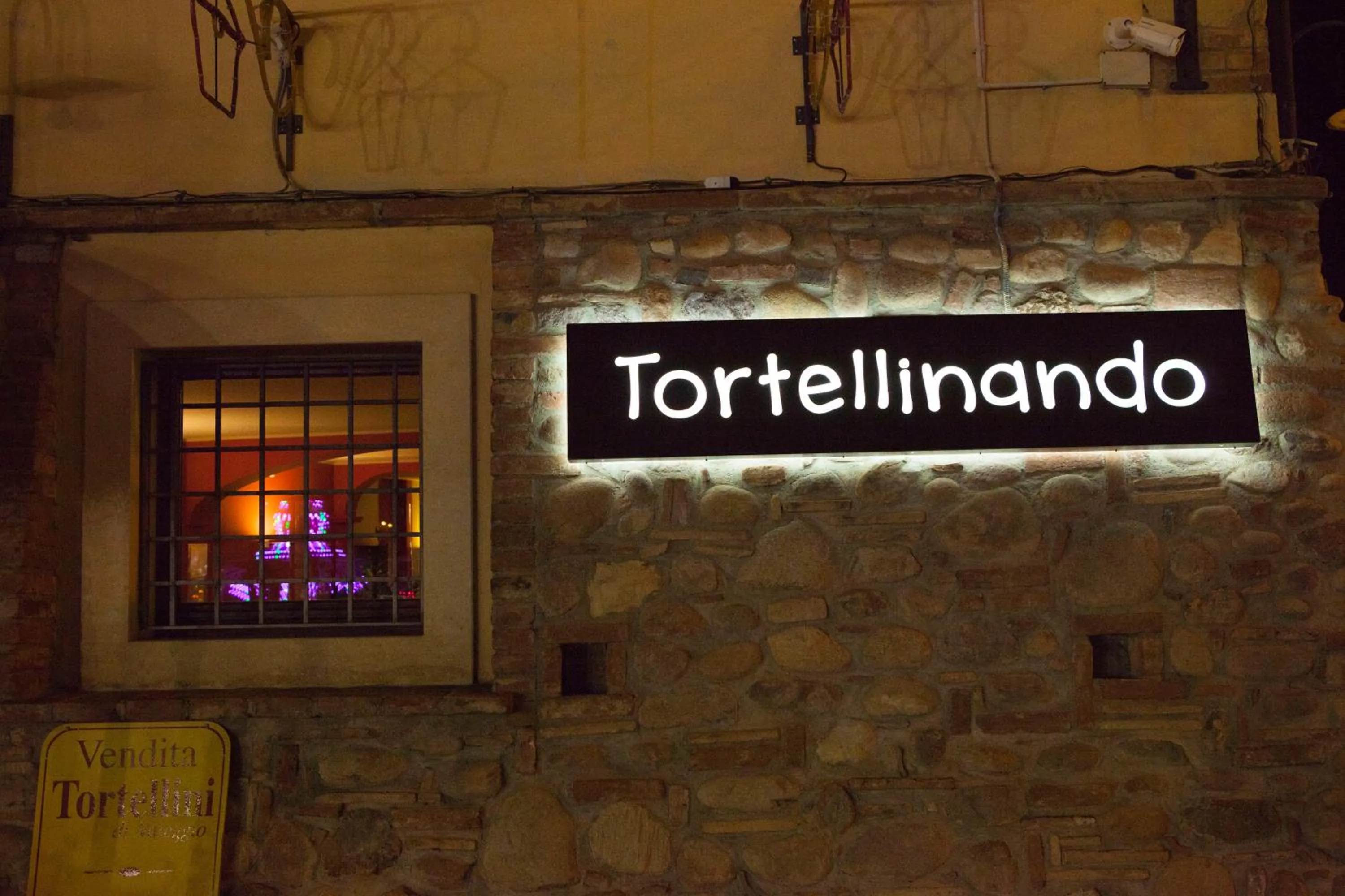 Facade/entrance in Albergo Al Cacciatore Tortellinando