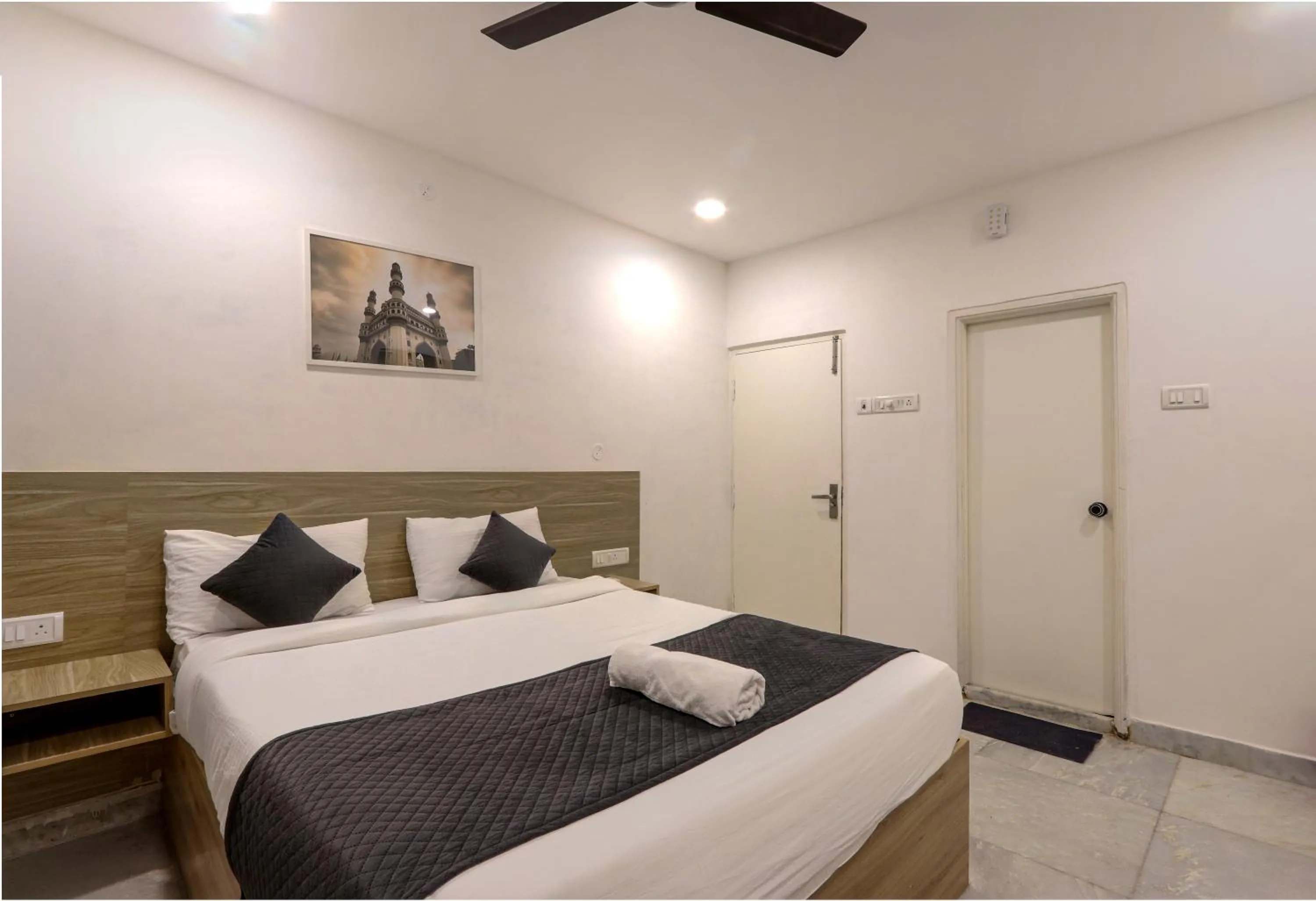 Bedroom, Bed in Frenotel