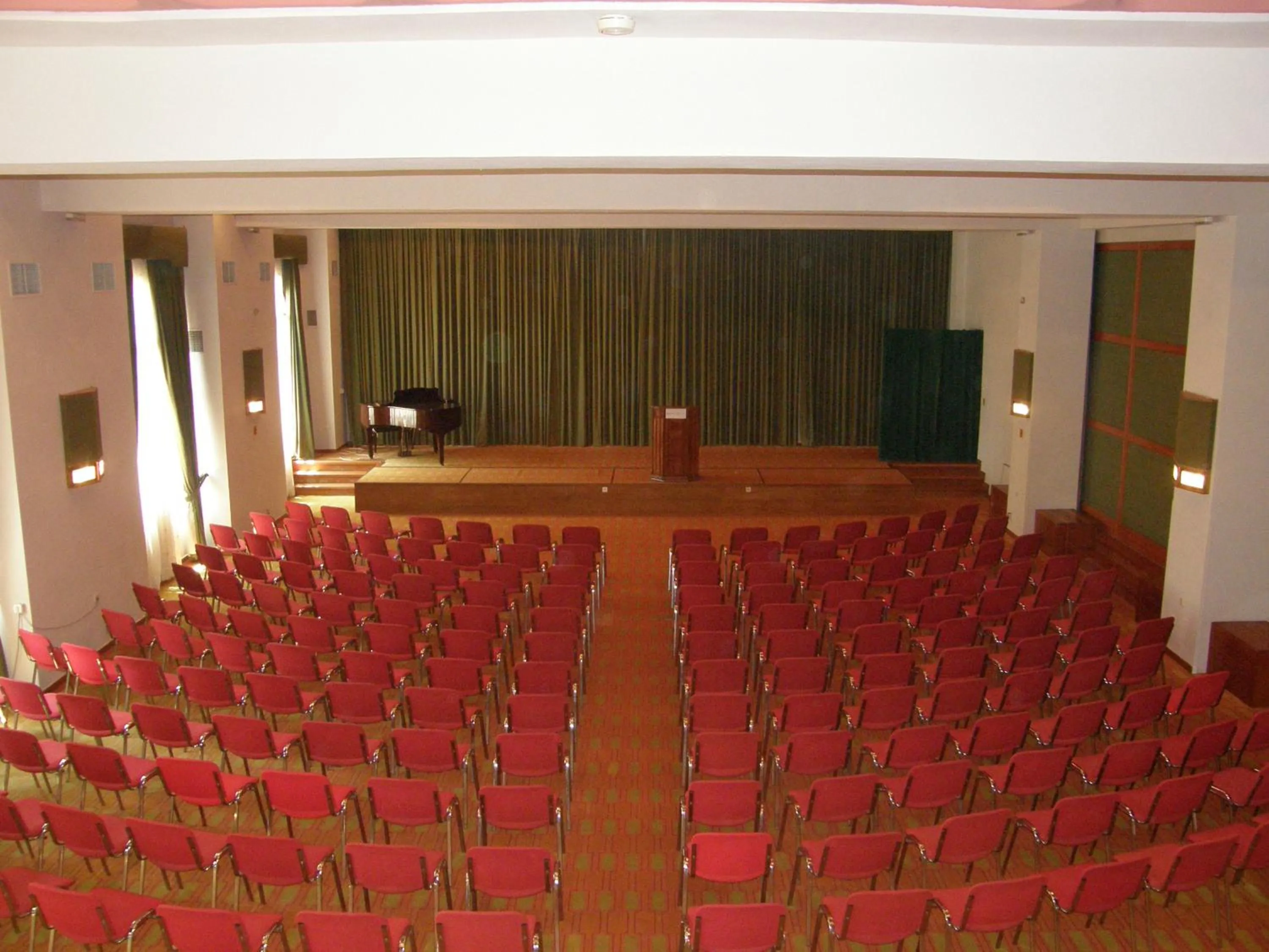 Business facilities in Mare Blue Hotel