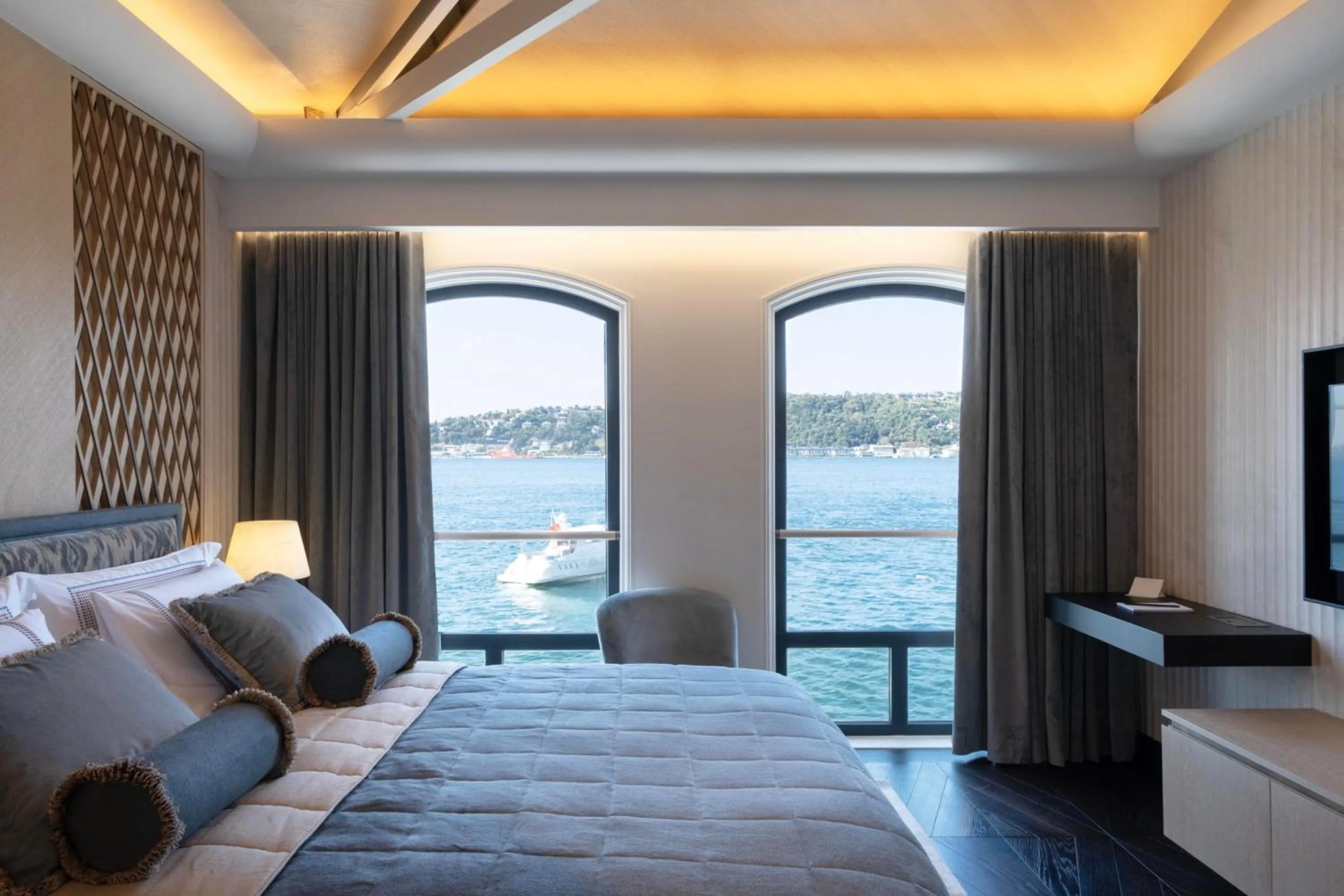 Bed in Vakko Hotel Sumahan Bosphorus
