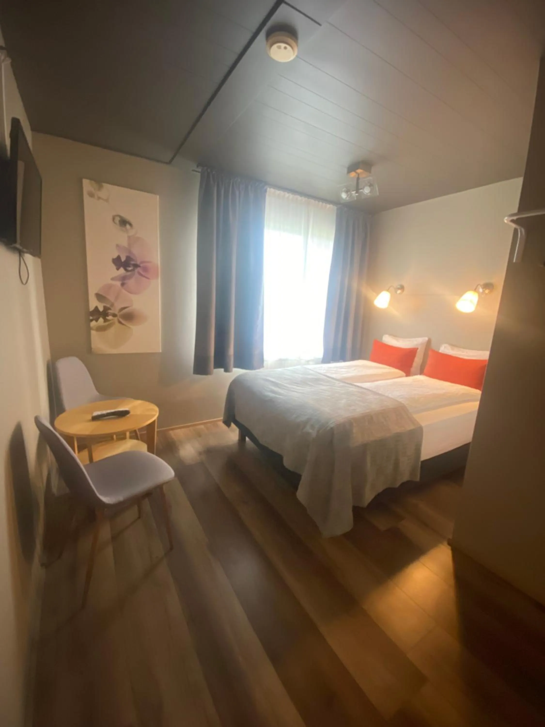 Bed in North West Restaurant & Guesthouse