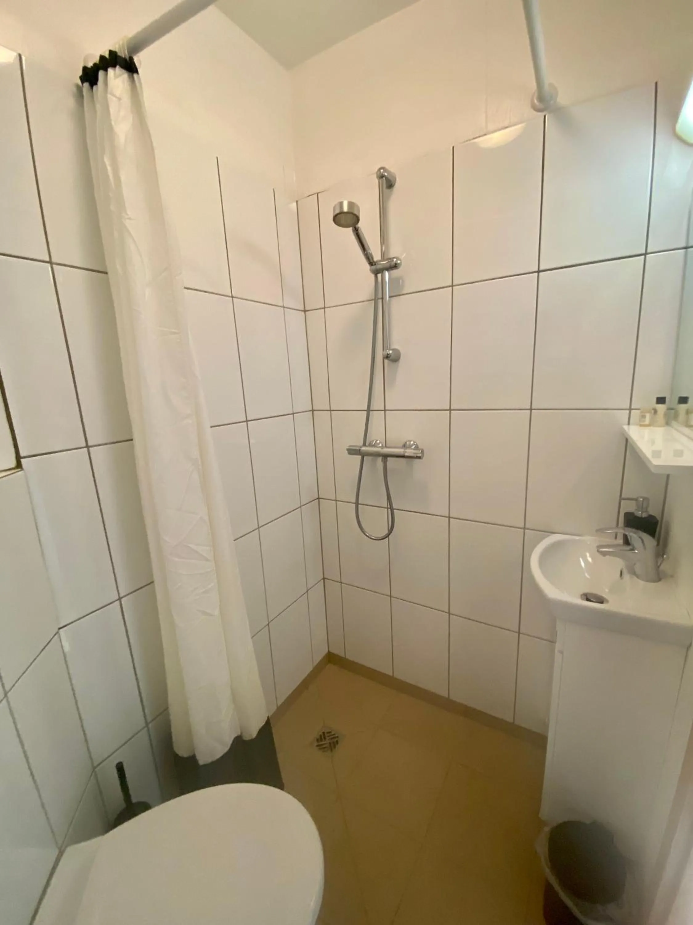 Bathroom in North West Restaurant & Guesthouse