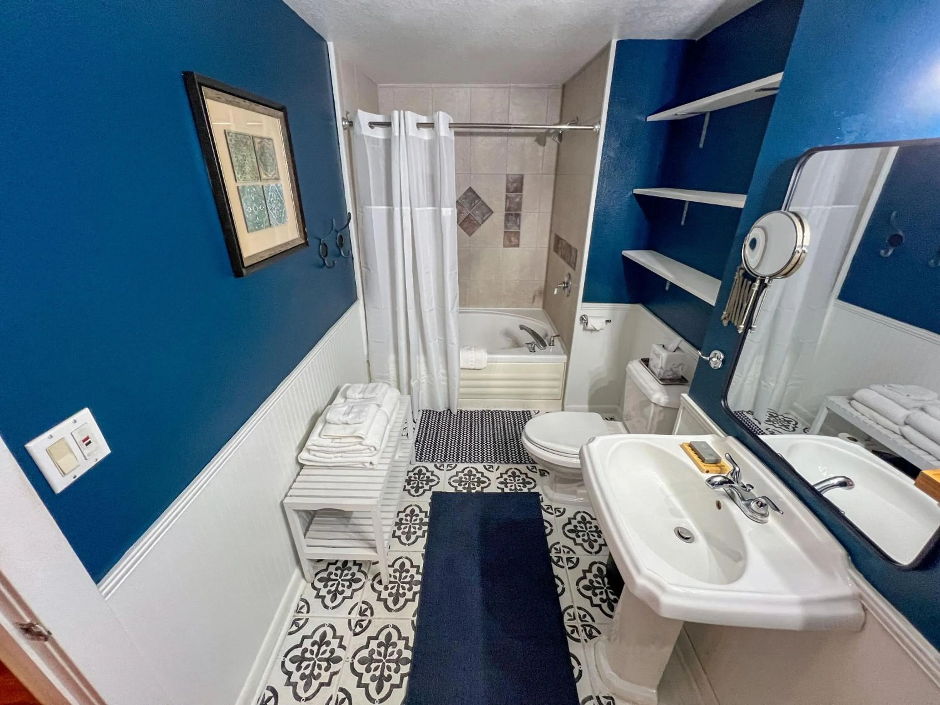 Bathroom in Artisan Downtown