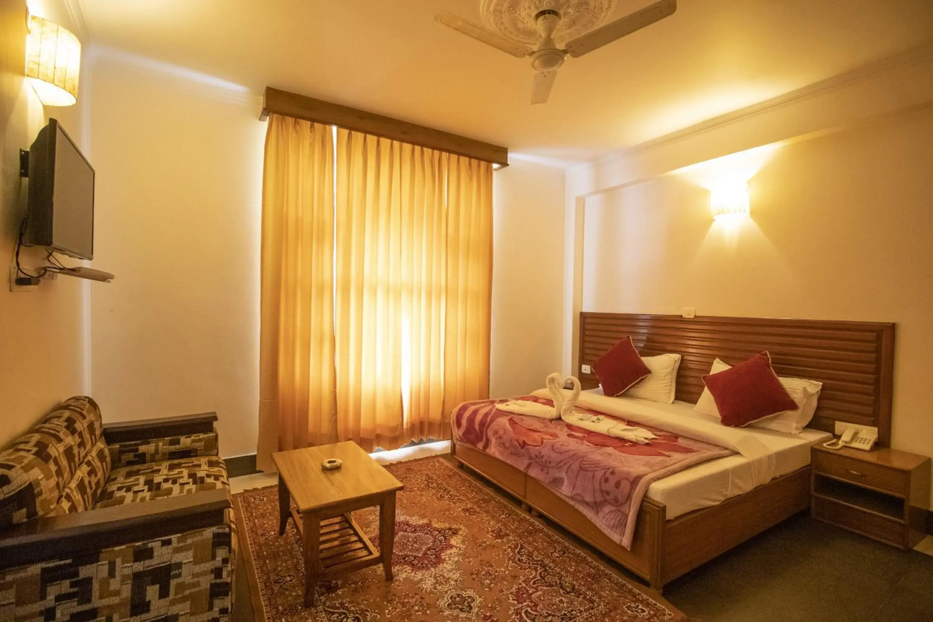 Deluxe Double Room with Balcony in WOW STAYZ2 Hotel The Lodge Deluxe Double Room with Balcony in WOW STAYZ2 Hotel The Lodge