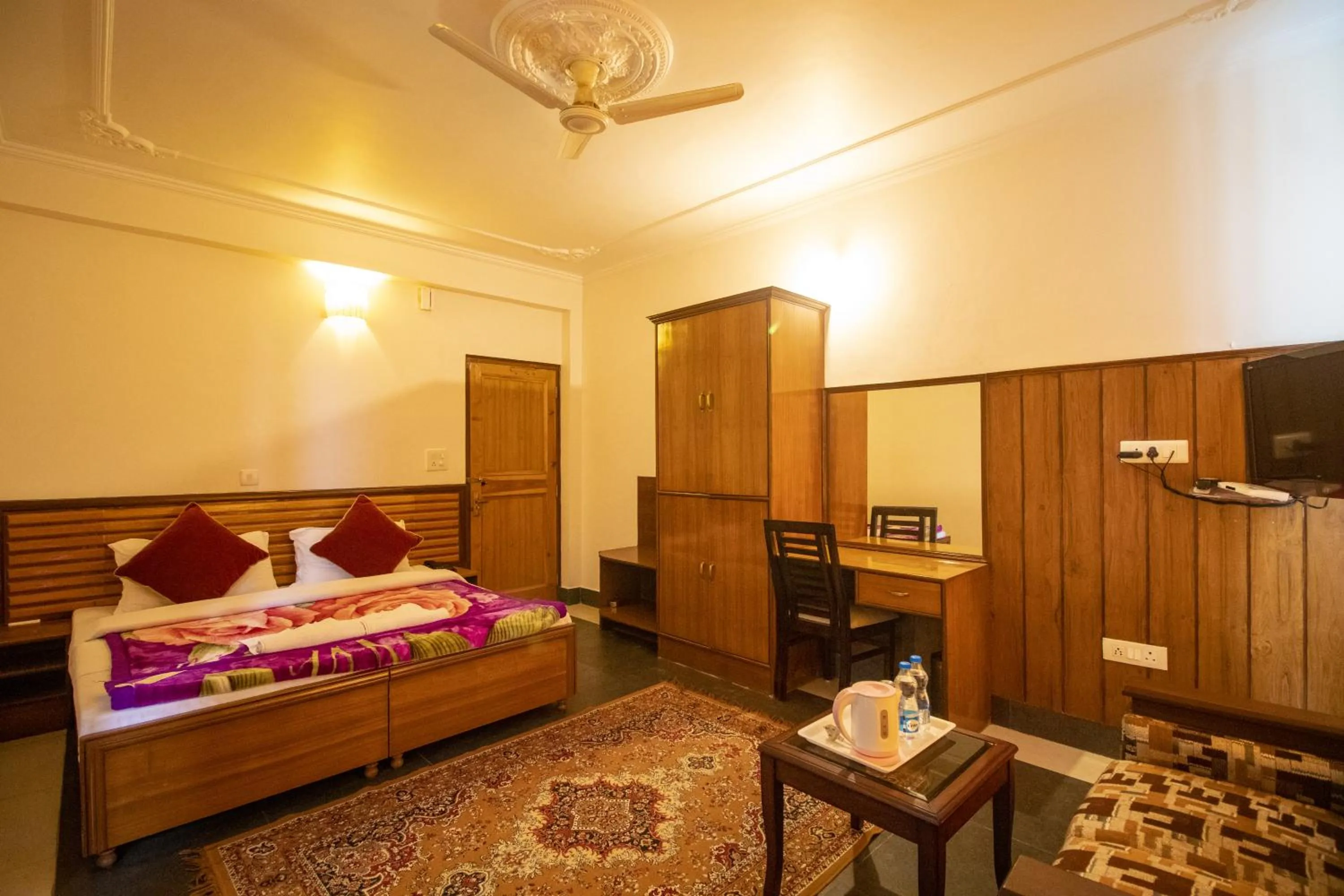 Photo of the whole room, Bed in WOW STAYZ2 Hotel The Lodge