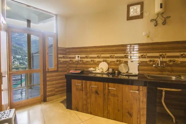 kitchen in WOW STAYZ2 Hotel The Lodge