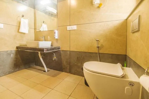 Bathroom in WOW STAYZ2 Hotel The Lodge