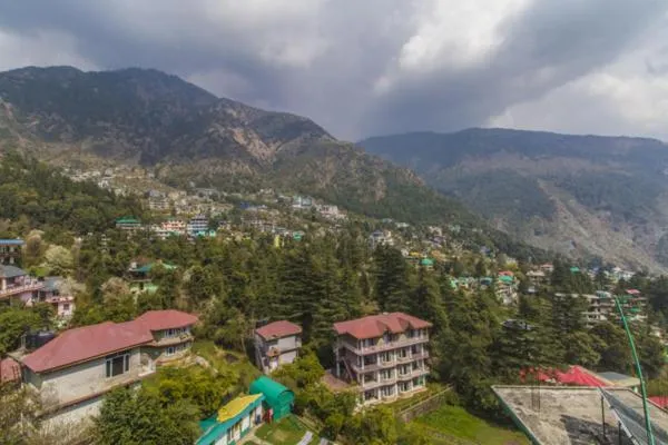 Mountain view in WOW STAYZ2 Hotel The Lodge