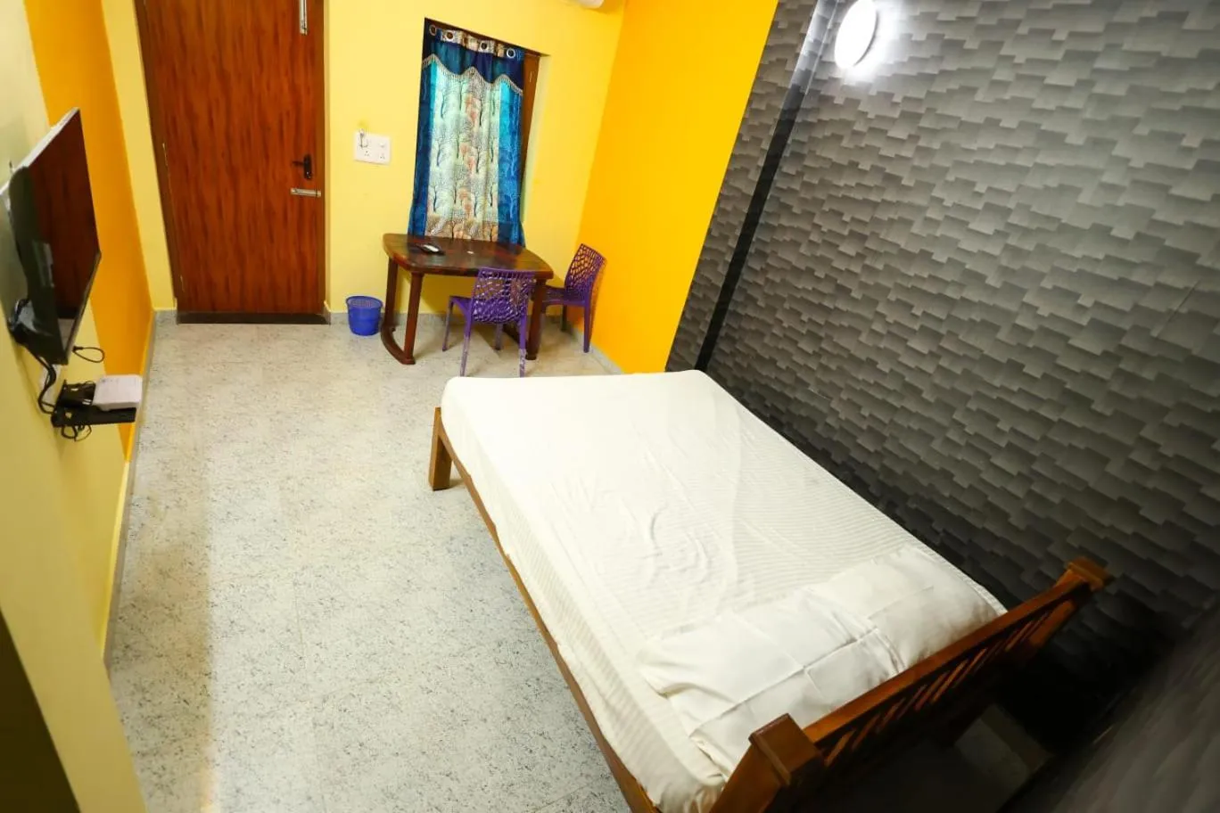 Bed in PVR Guest House
