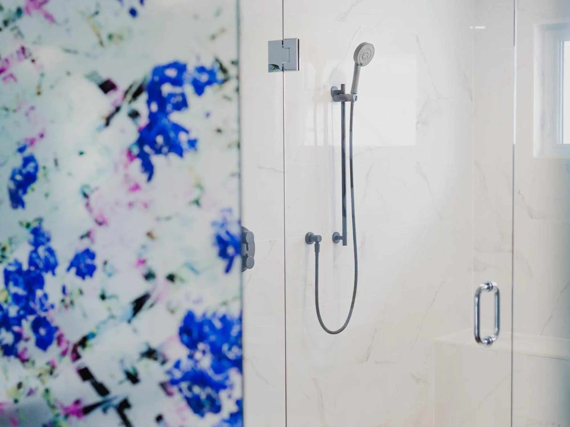 Shower in Drake Devonshire and Motor Inn