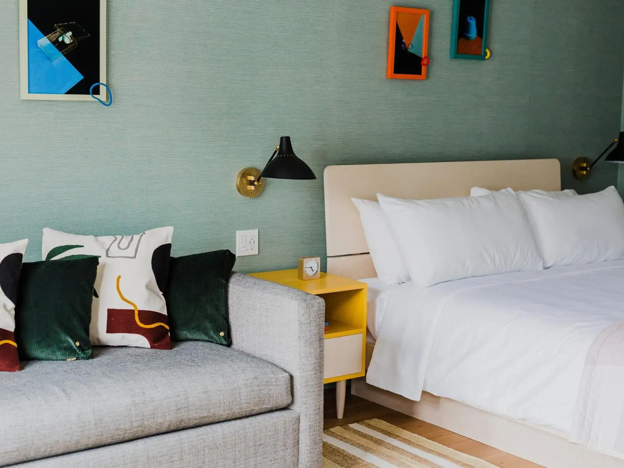 Den Queen - Drake Motor Inn in Drake Devonshire and Motor Inn Den Queen - Drake Motor Inn in Drake Devonshire and Motor Inn