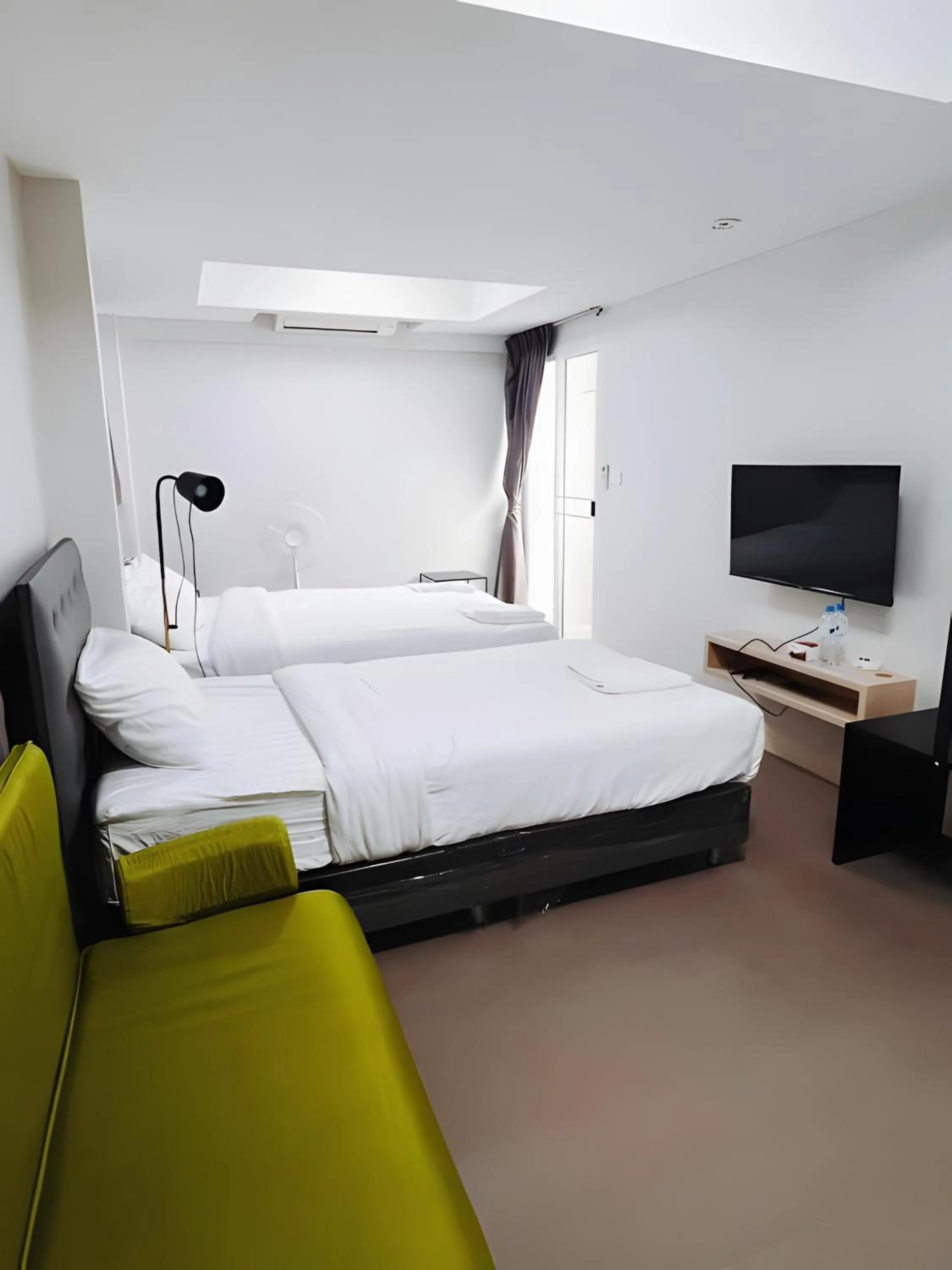 Bed in XX Mitr Inn The Grand Palace Bangkok - Mrt Samyot Station