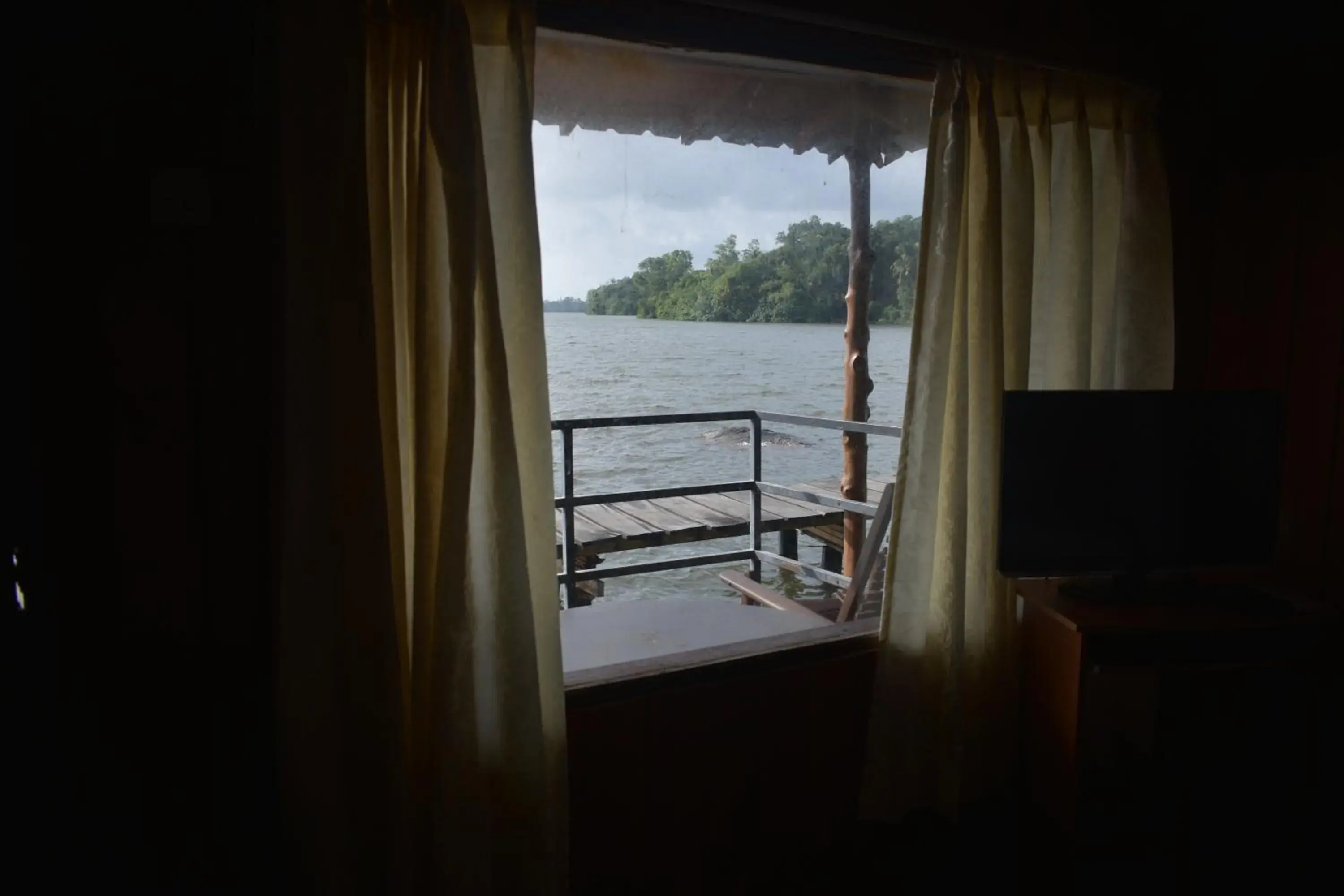 Family Room with Lake View - single occupancy in Shiny Lakeside Resort Family Room with Lake View - single occupancy in Shiny Lakeside Resort