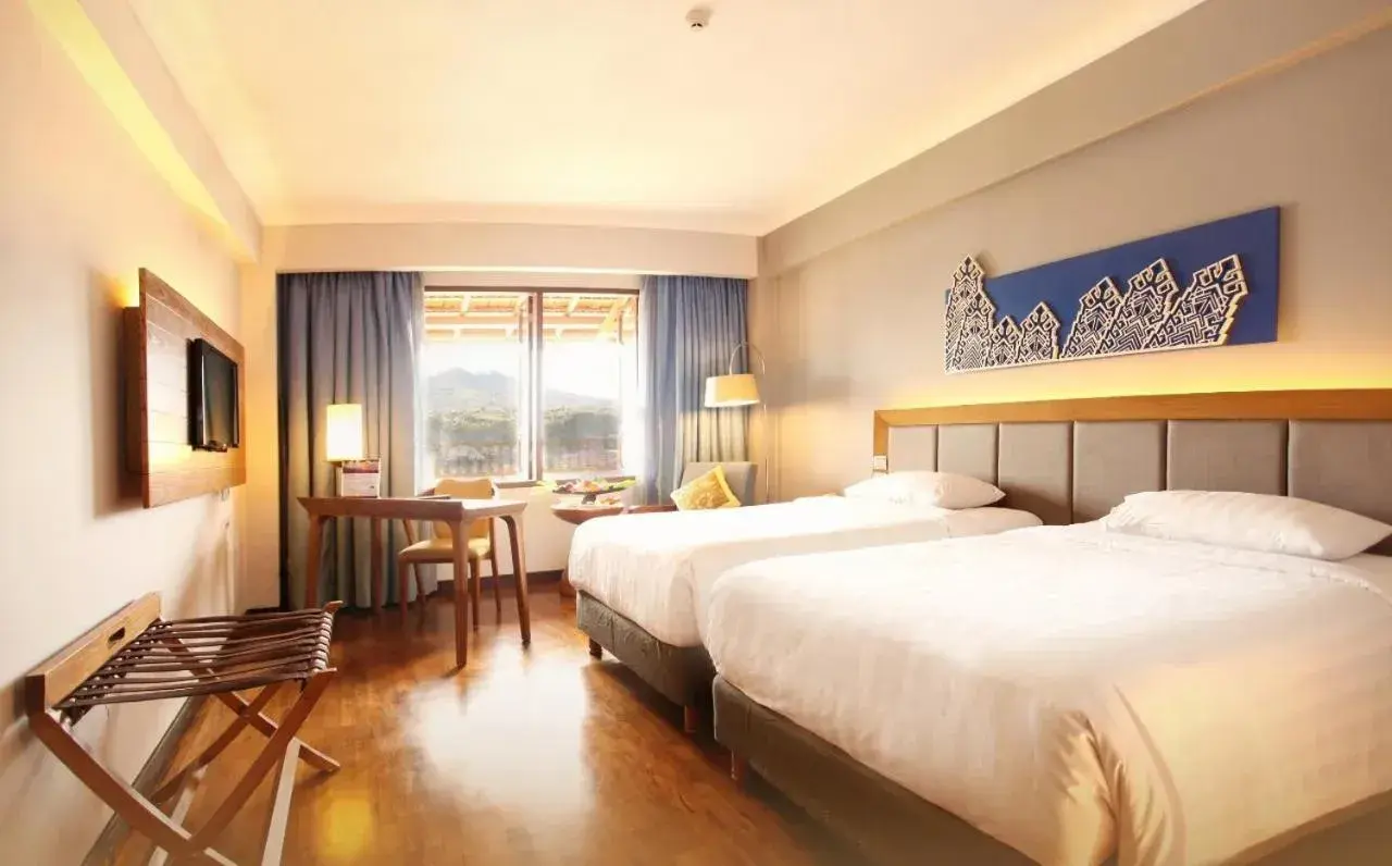 Standard Twin Room with Mountain View in Monopoli Hotel Bukittinggi Standard Twin Room with Mountain View in Monopoli Hotel Bukittinggi