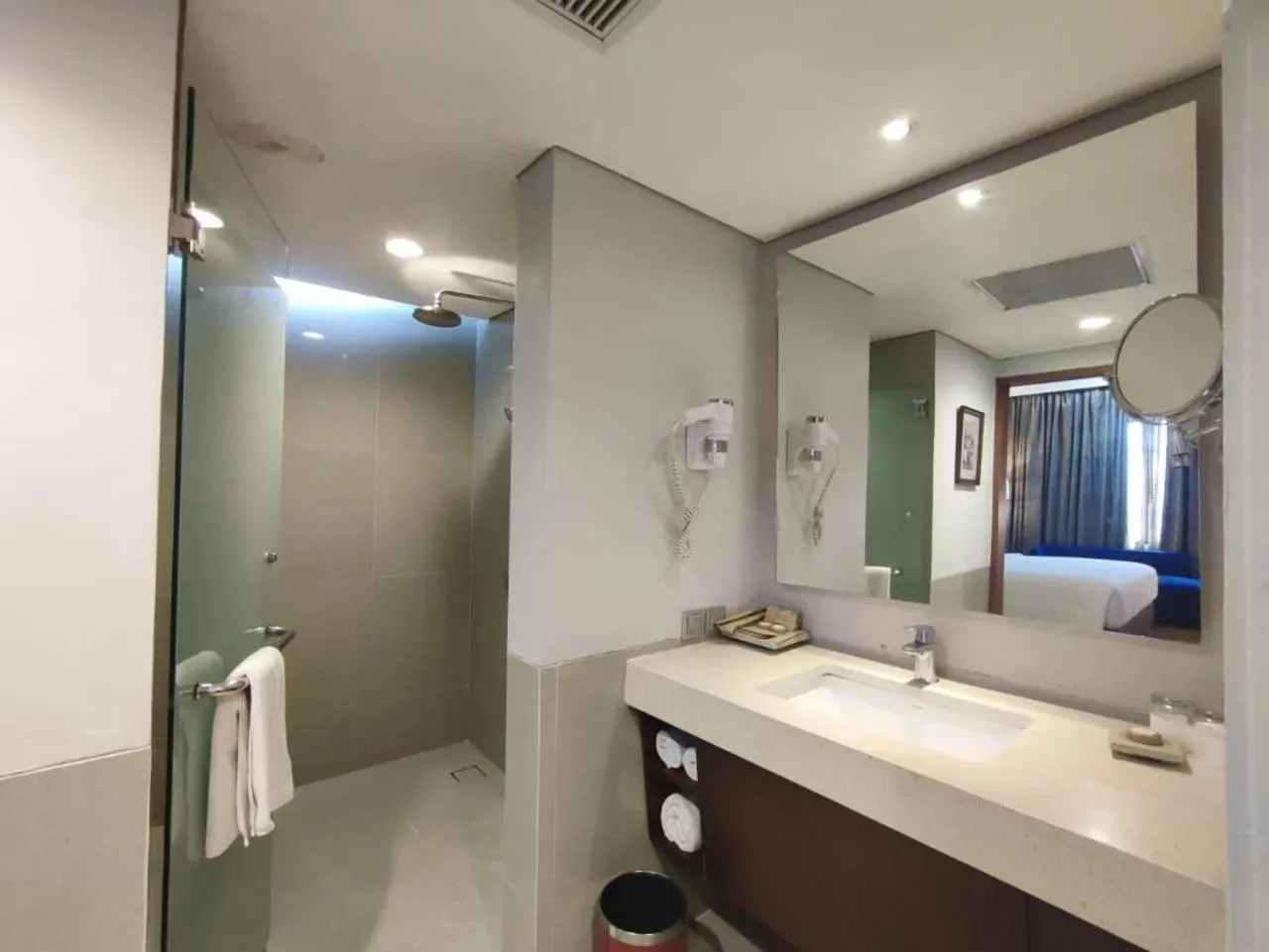 Bed in Monopoli Hotel Bukittinggi