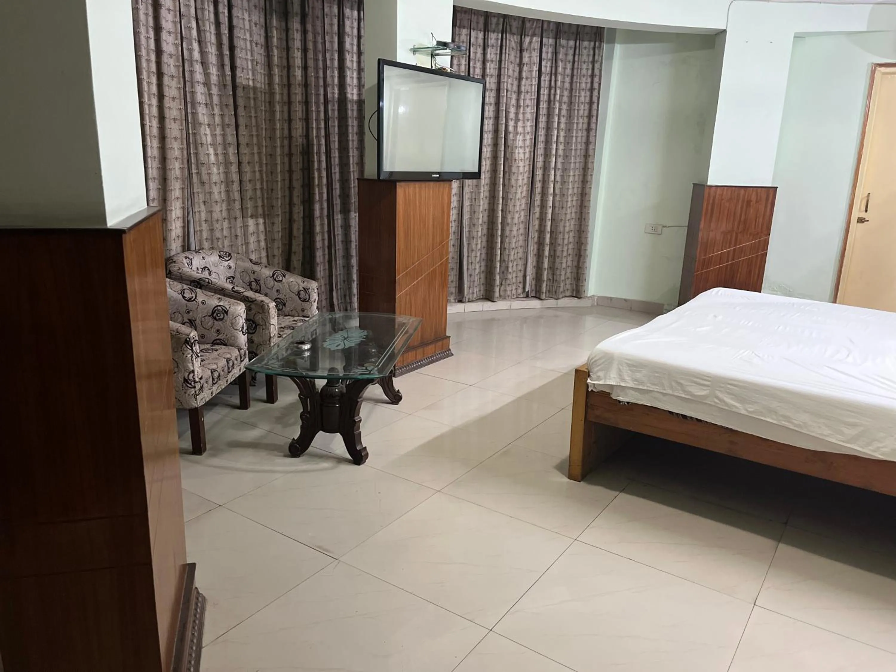 Bed in Hotel Sunbeam