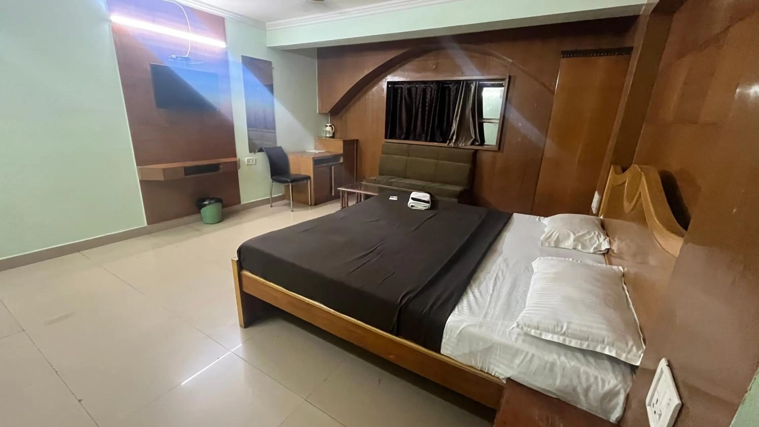 Bed in Hotel Sunbeam