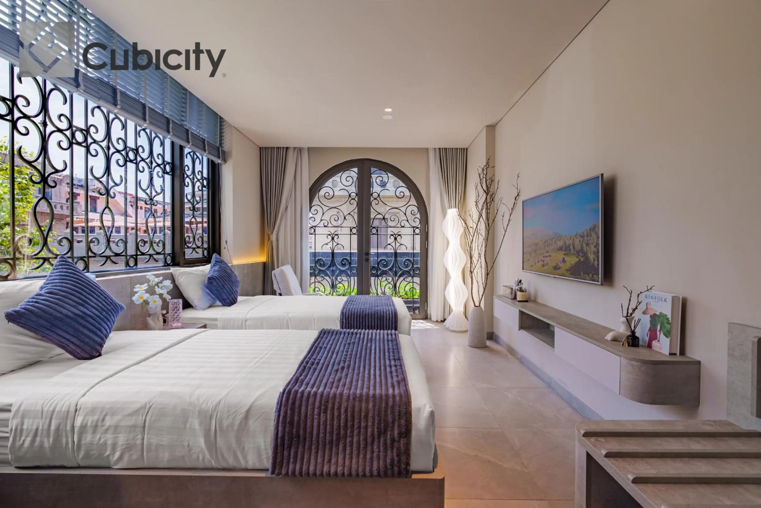 Living room, Bed in Cubicity Wall Street House