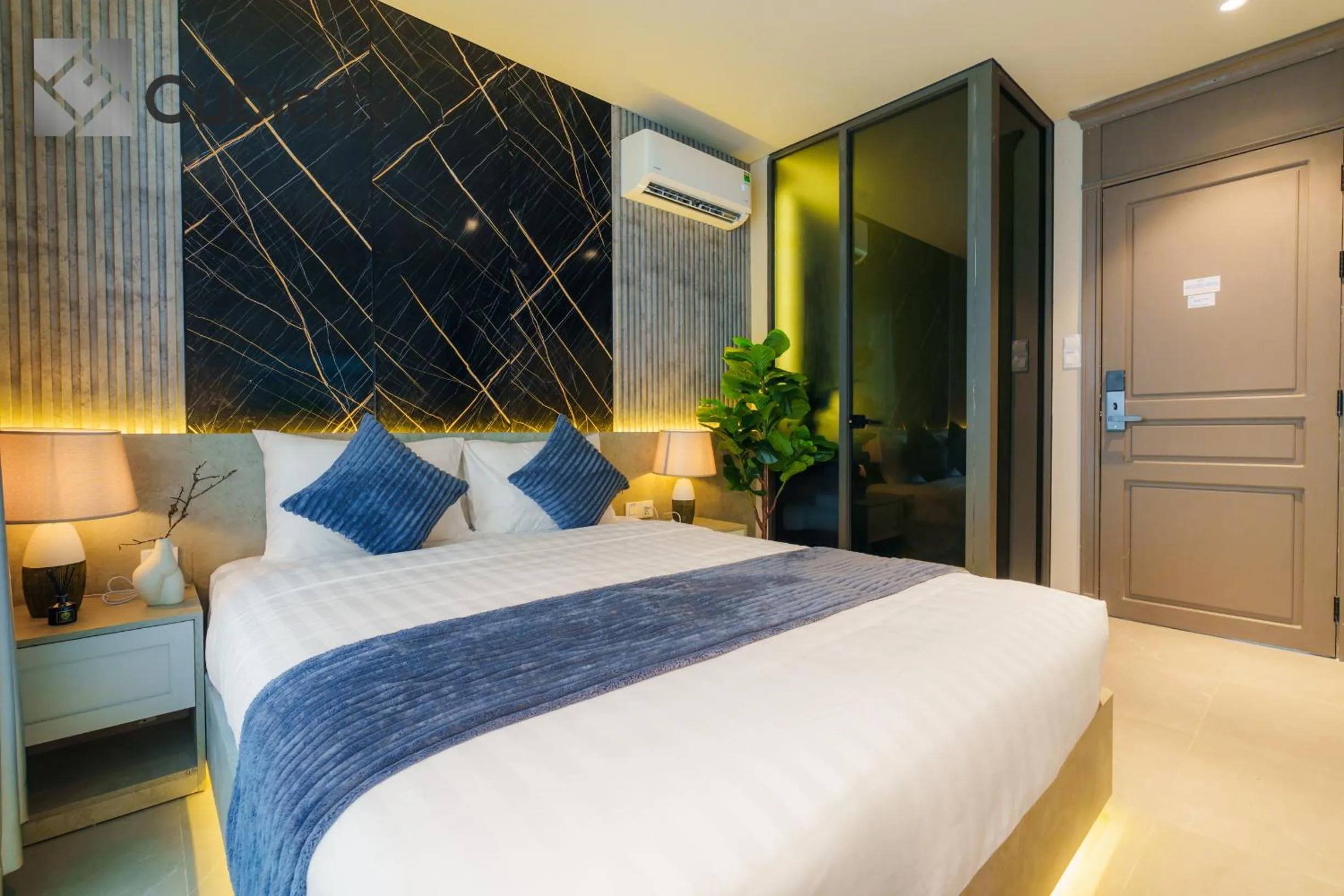 Bed in Cubicity Wall Street House