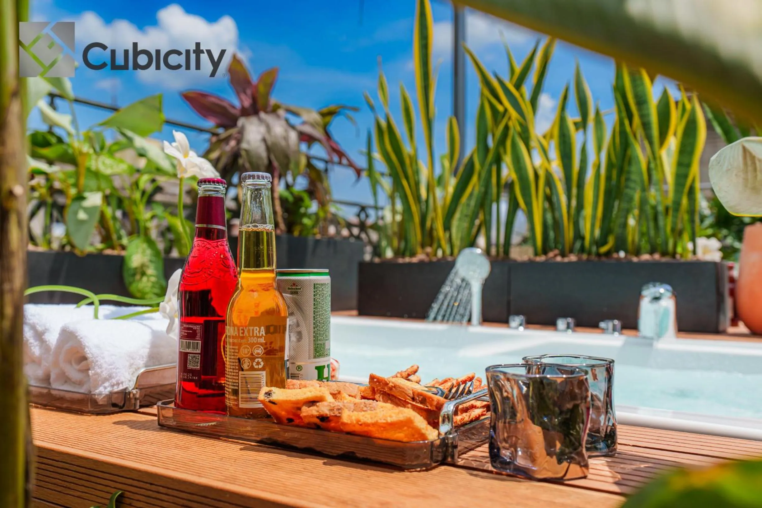 Patio in Cubicity Wall Street House