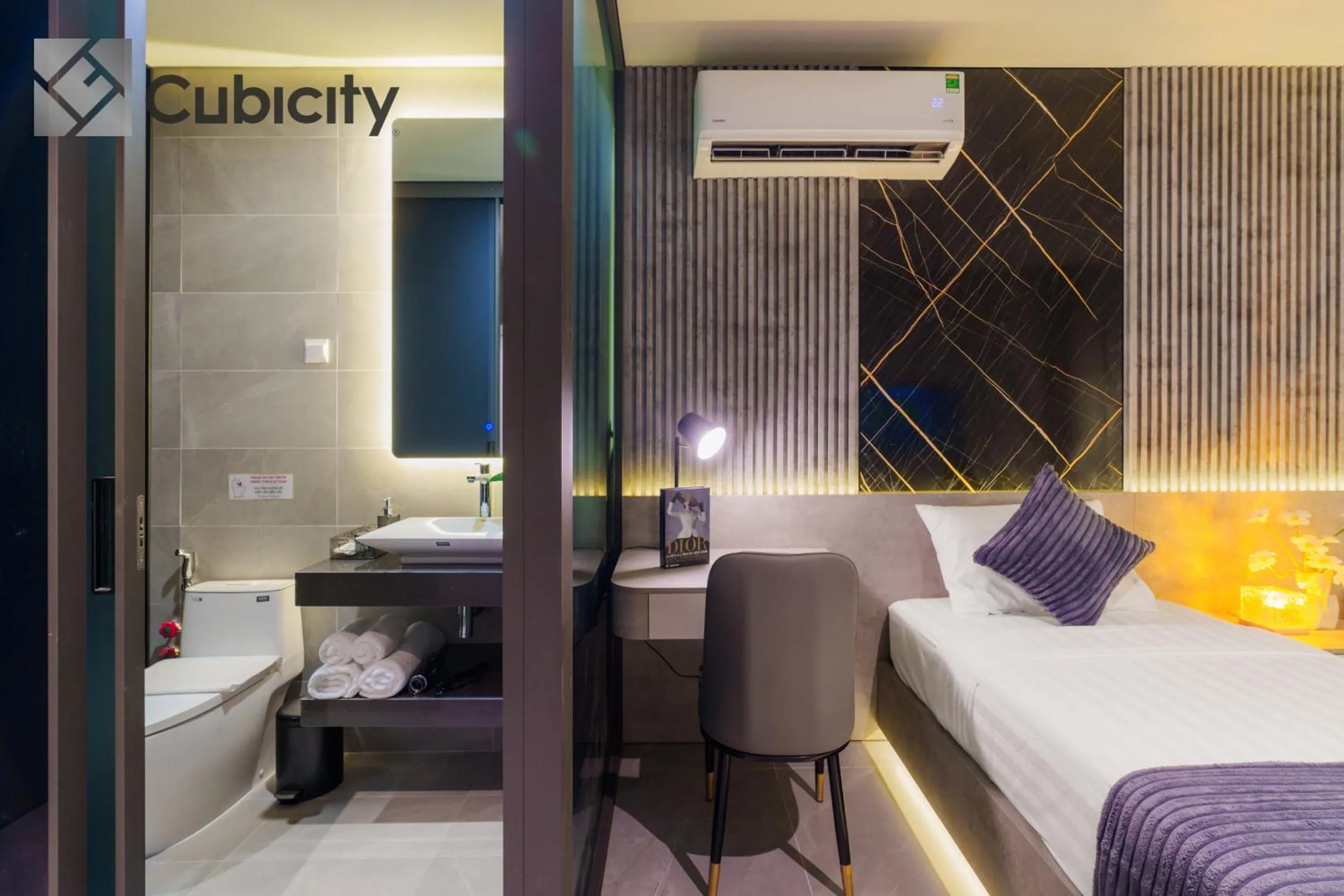 Living room, Bed in Cubicity Wall Street House