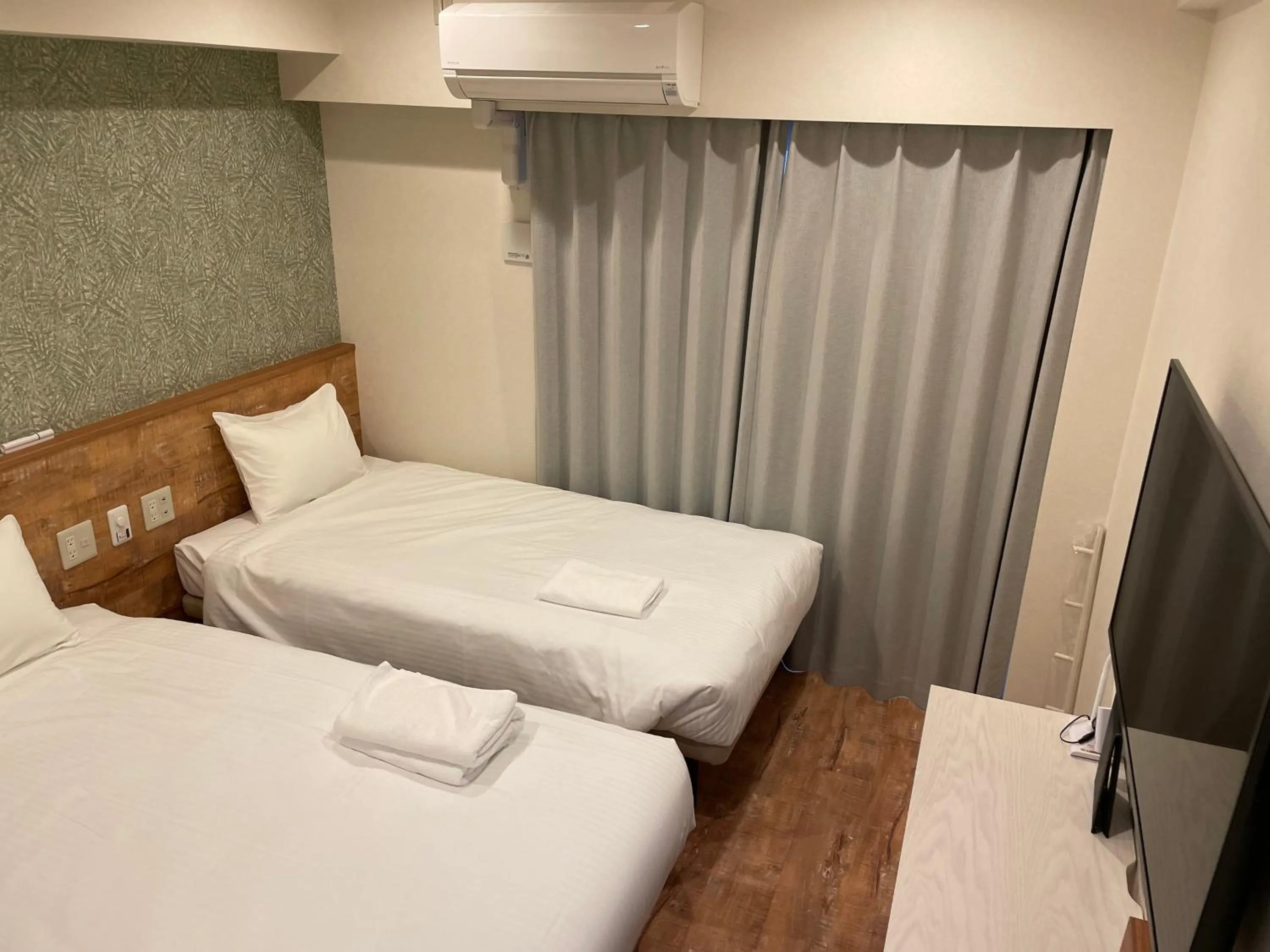 Bed in Hotel Living Inn Kenchoumaeeki