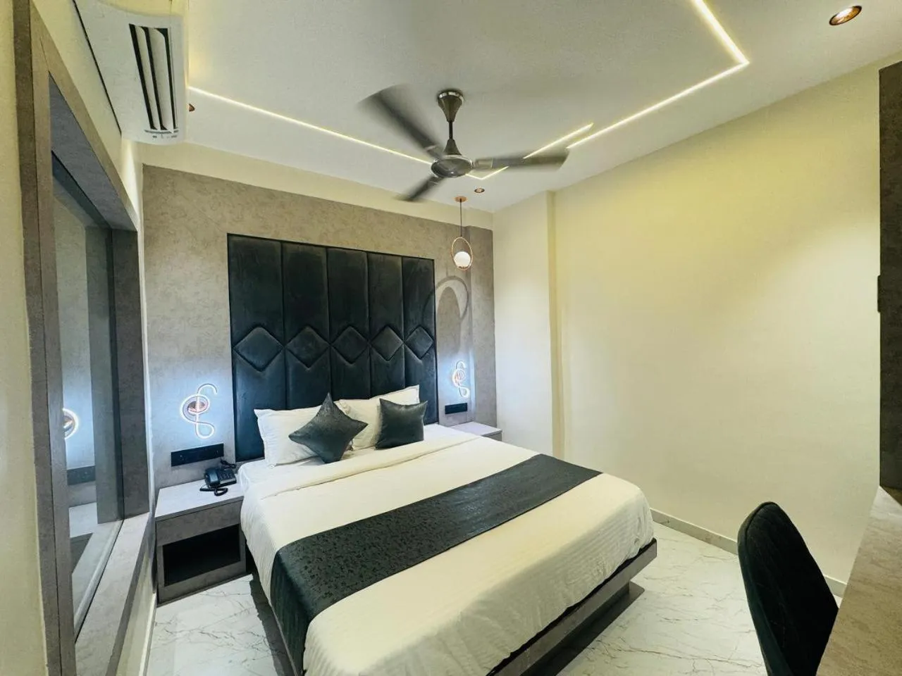 Bedroom, Bed in Hotel Windsor Castle