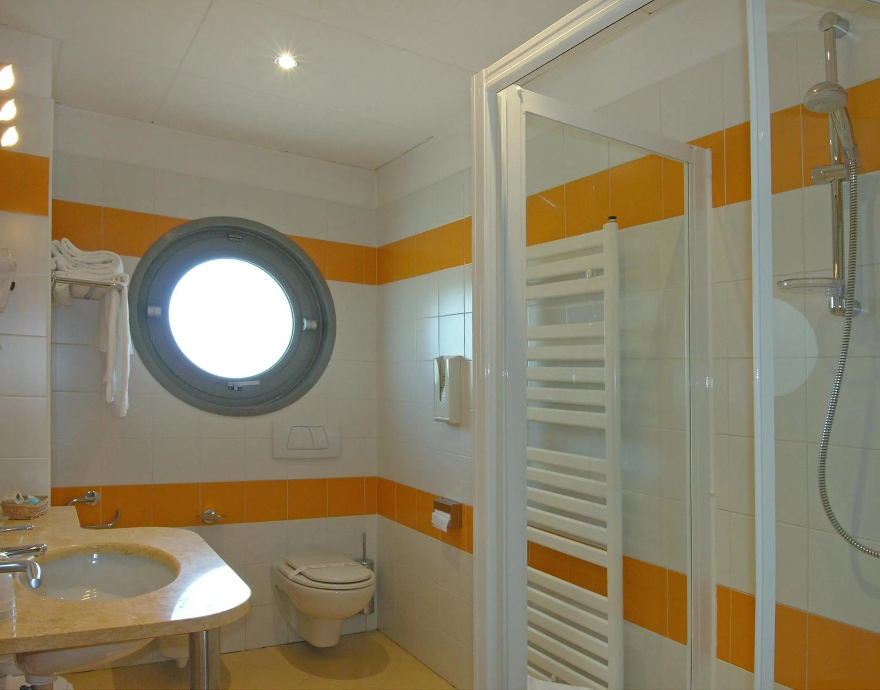 Bathroom in Hotel Medea