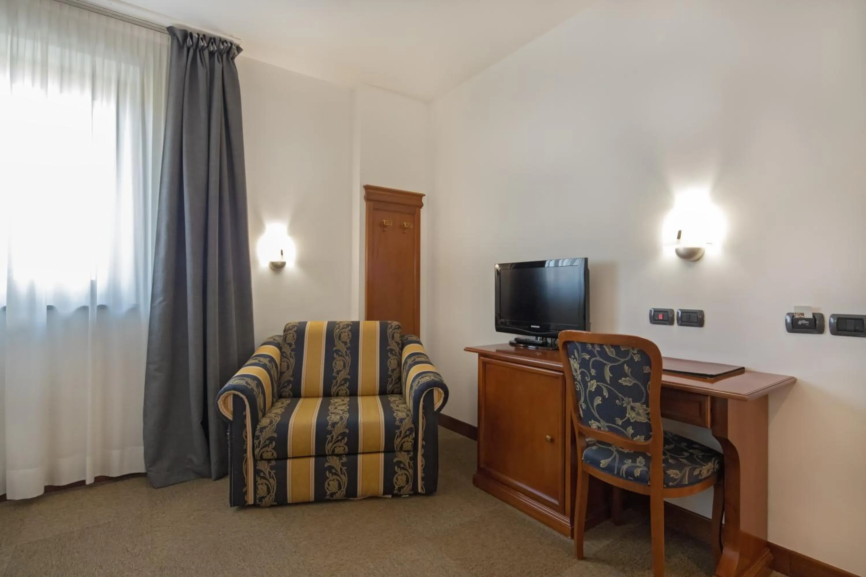 TV and multimedia in Hotel Medea