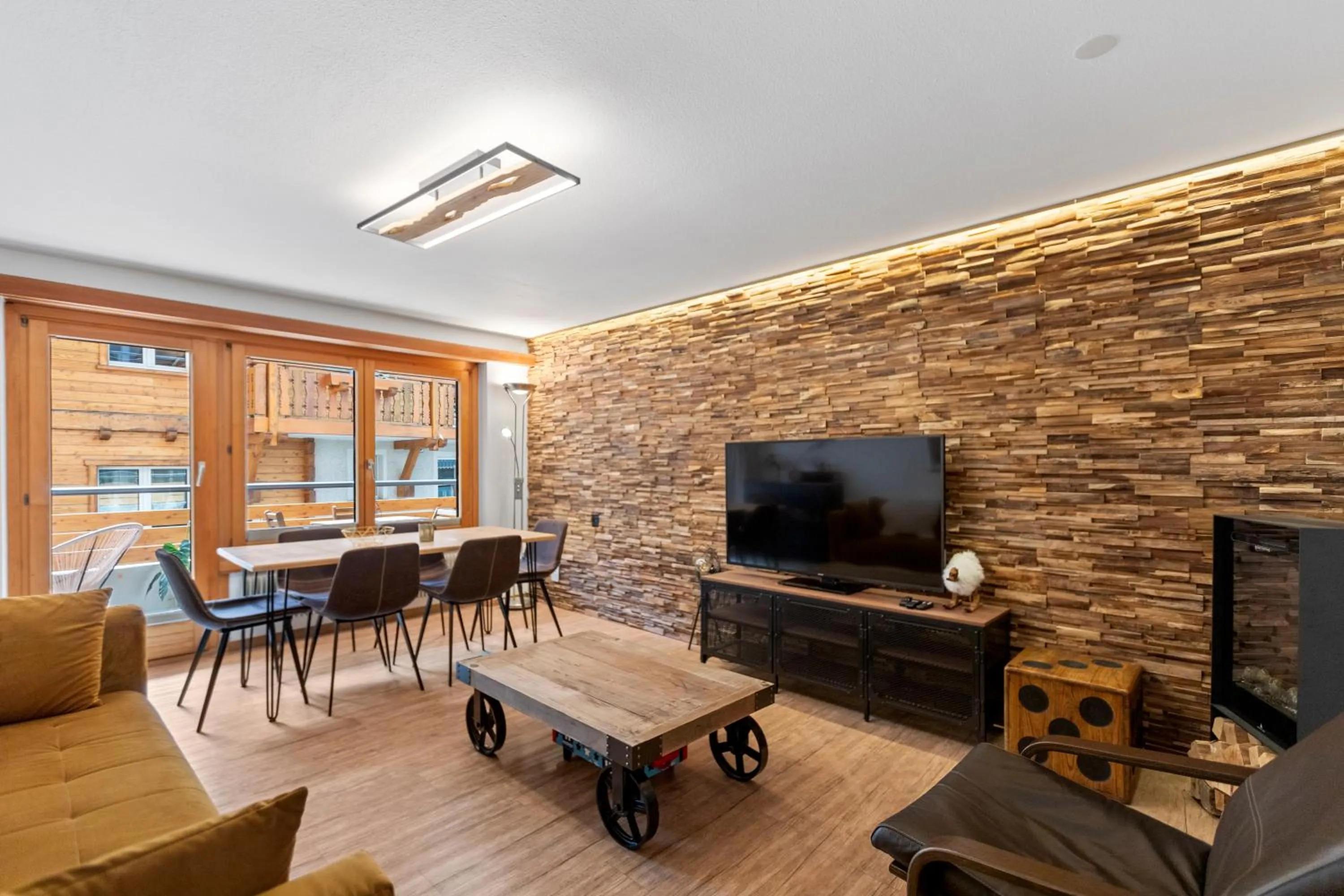 Communal lounge/ TV room in Centre de Saas-Fee - 2 chambres - balcon & patio