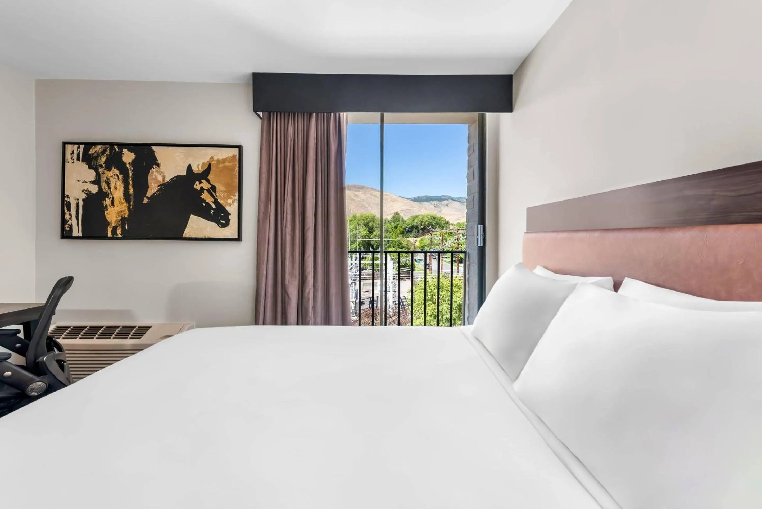 Bedroom, Bed in The Federal Hotel Downtown Carson City, an Ascend Collection Hotel