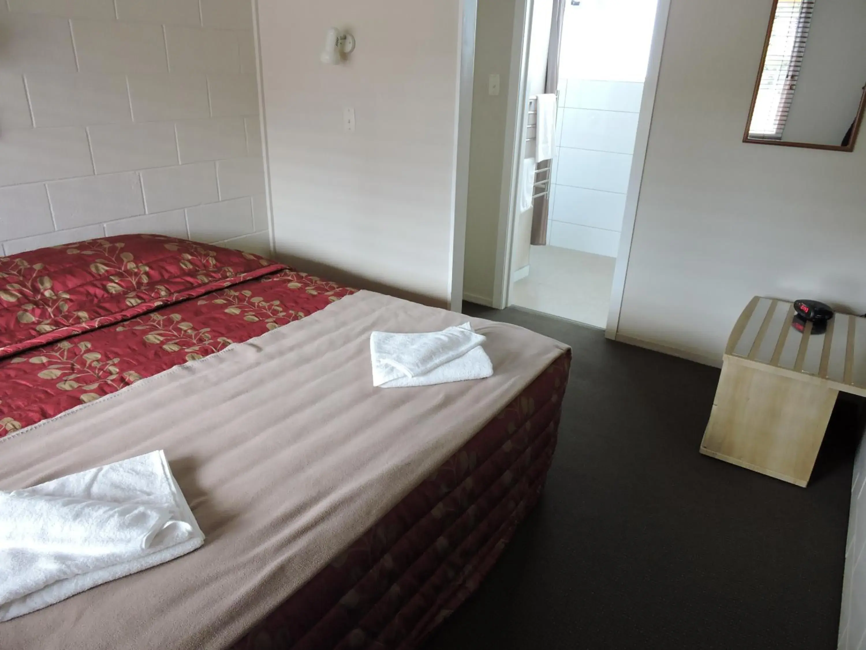 Double or Twin Room - single occupancy in Maple Lodge Motel Double or Twin Room - single occupancy in Maple Lodge Motel