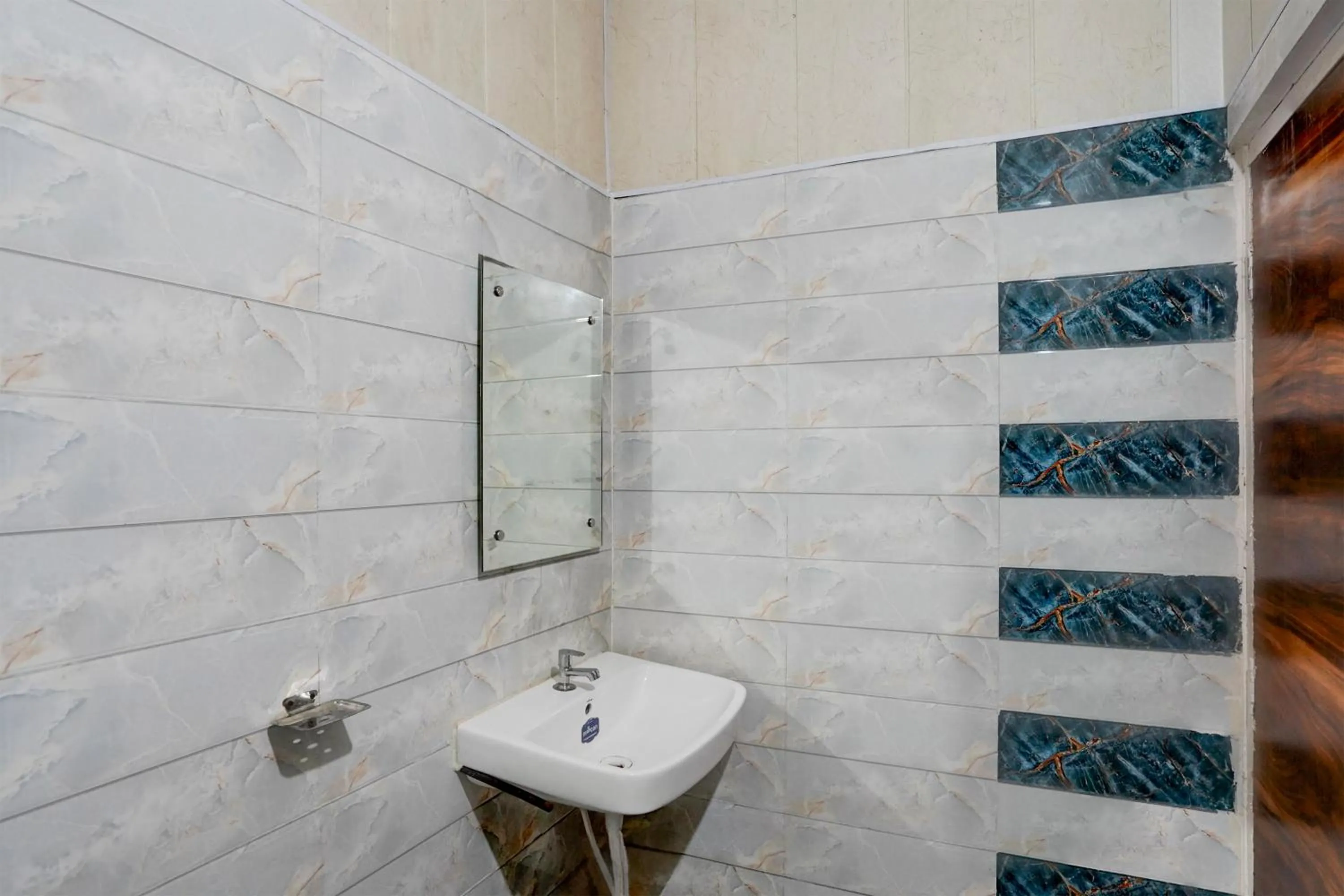 Shower in Hotel Down Town - Noida Sector 15 By Quadis
