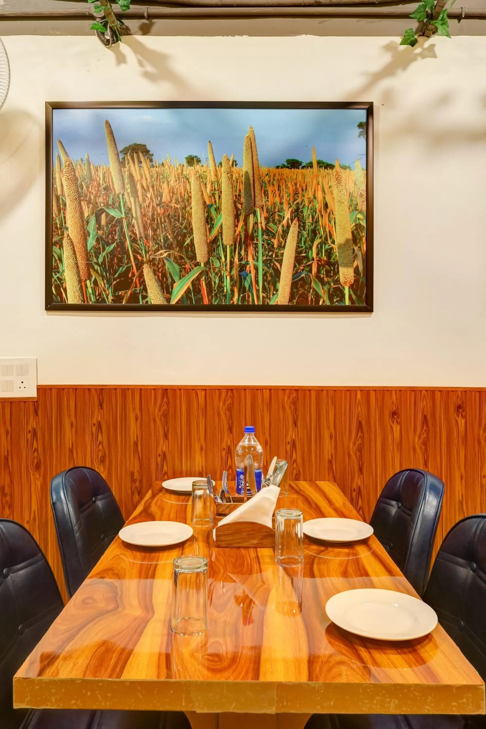 Food and drinks in Hotel Down Town - Noida Sector 15 By Quadis