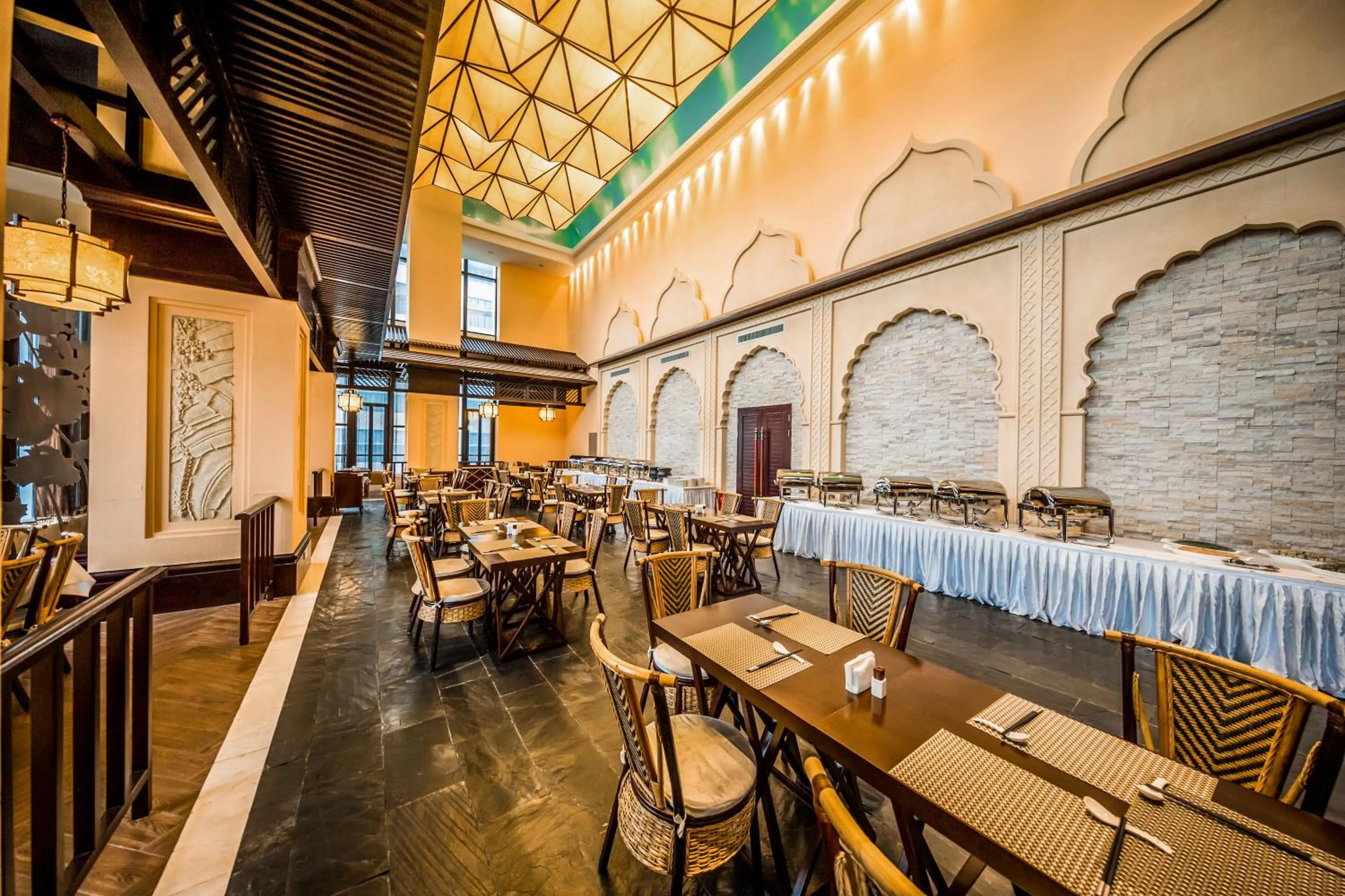 Restaurant/places to eat in Xinhua Media Hotel