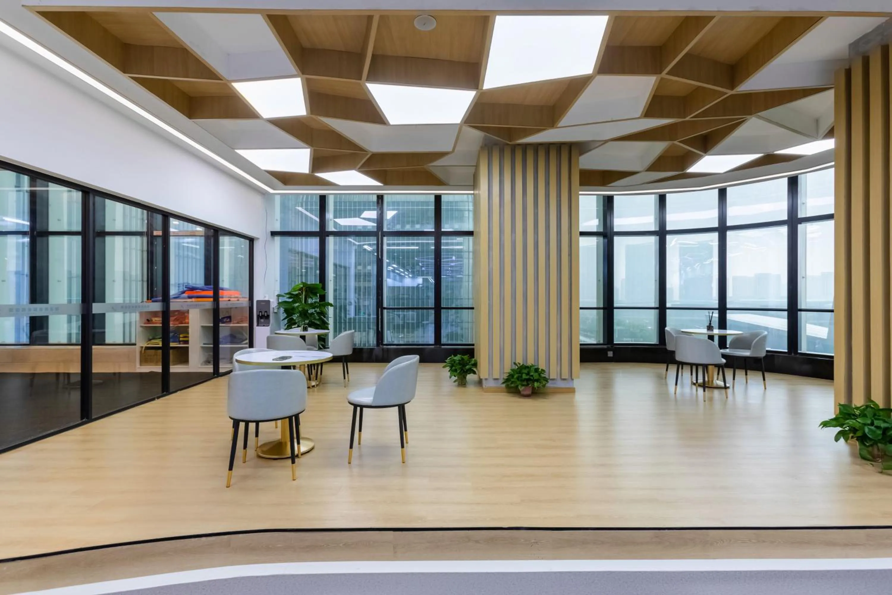 Fitness centre/facilities in Xinhua Media Hotel