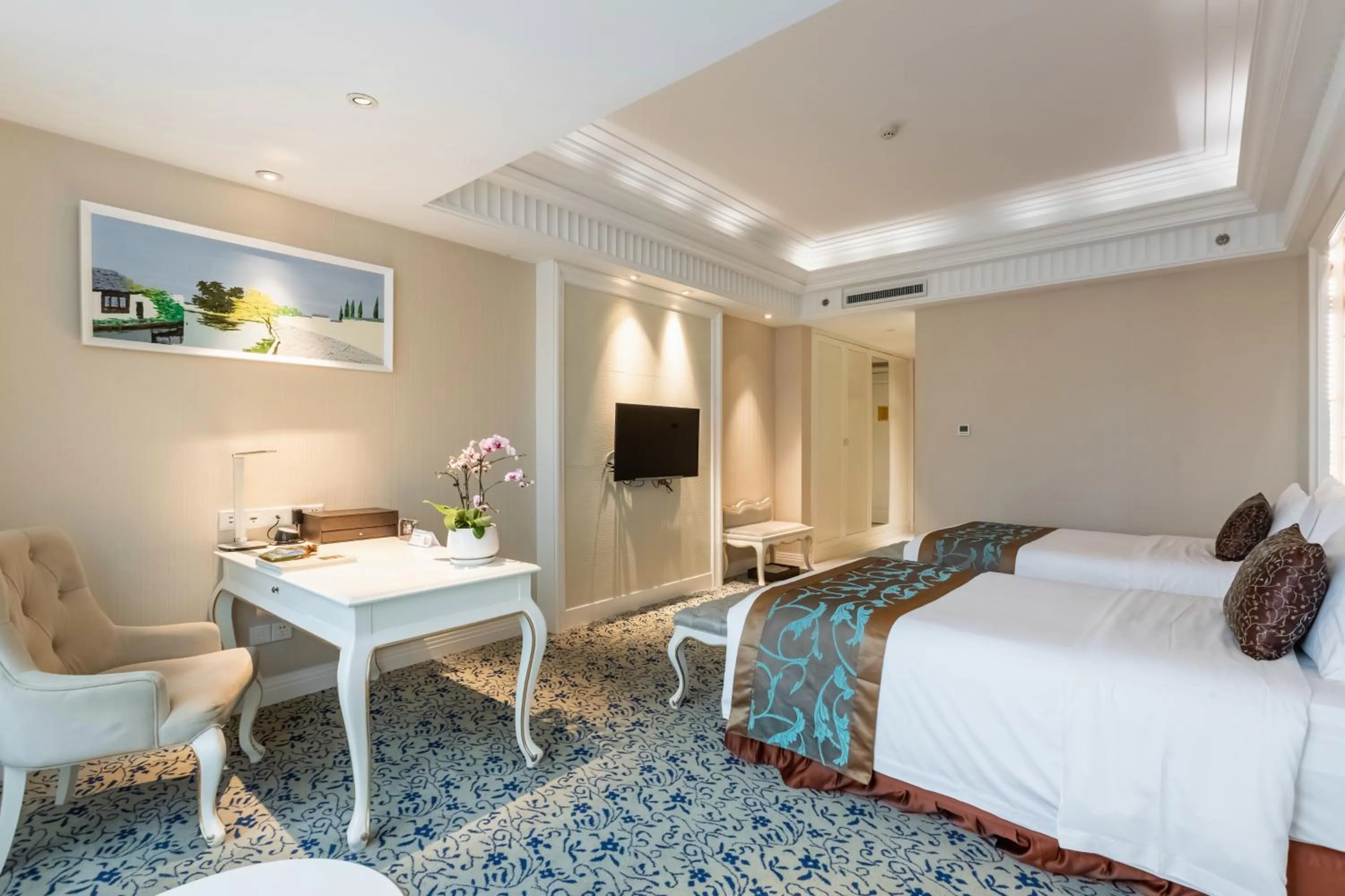 Photo of the whole room, Bed in Xinhua Media Hotel