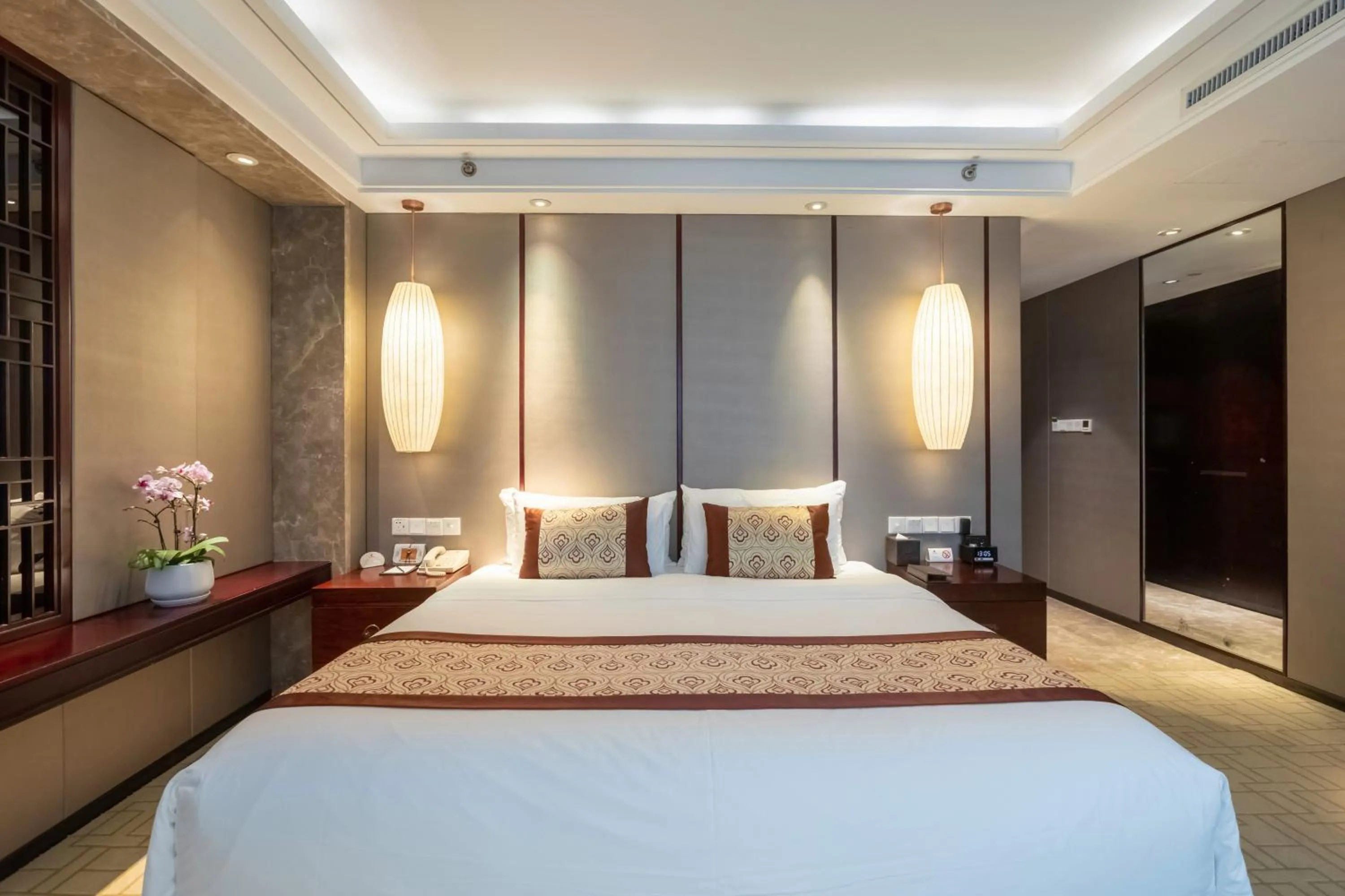 Bedroom, Bed in Xinhua Media Hotel