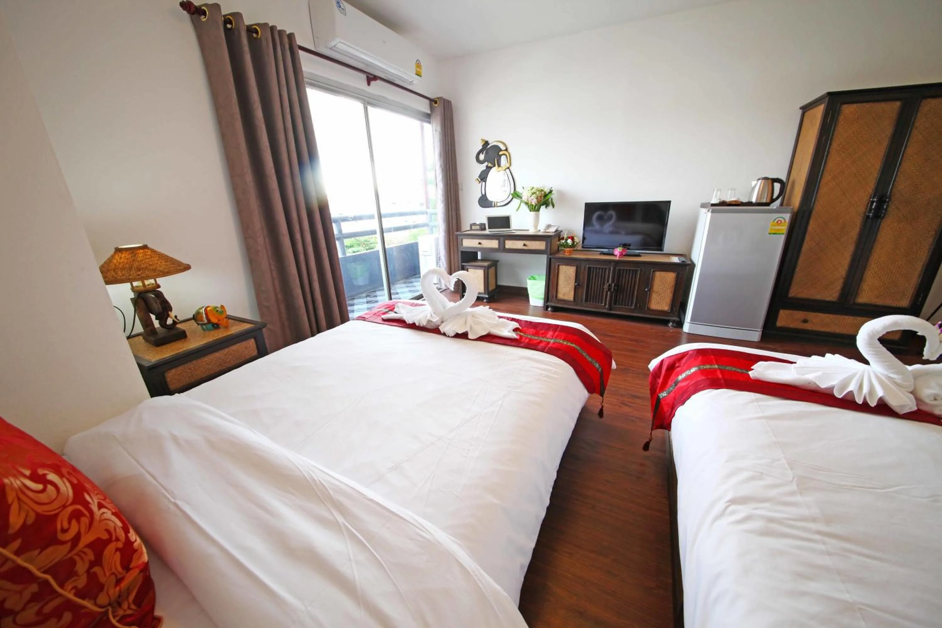 Bedroom, Bed in Jade Tower