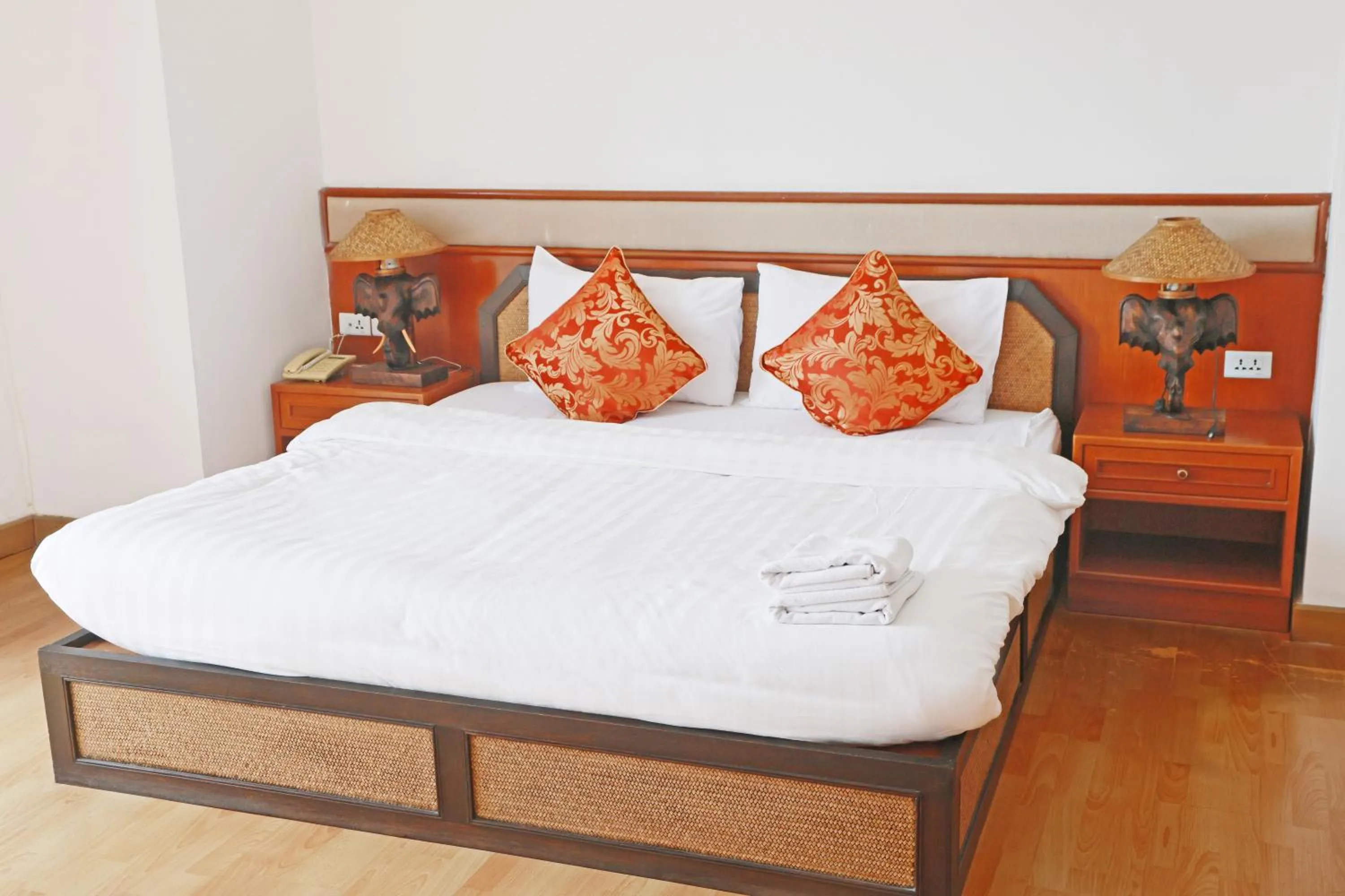 Bedroom, Bed in Jade Tower