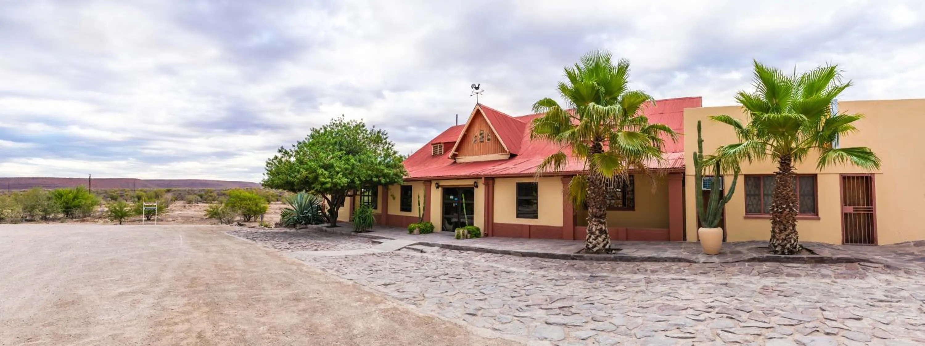 Facade/entrance in Maltahöhe Hotel