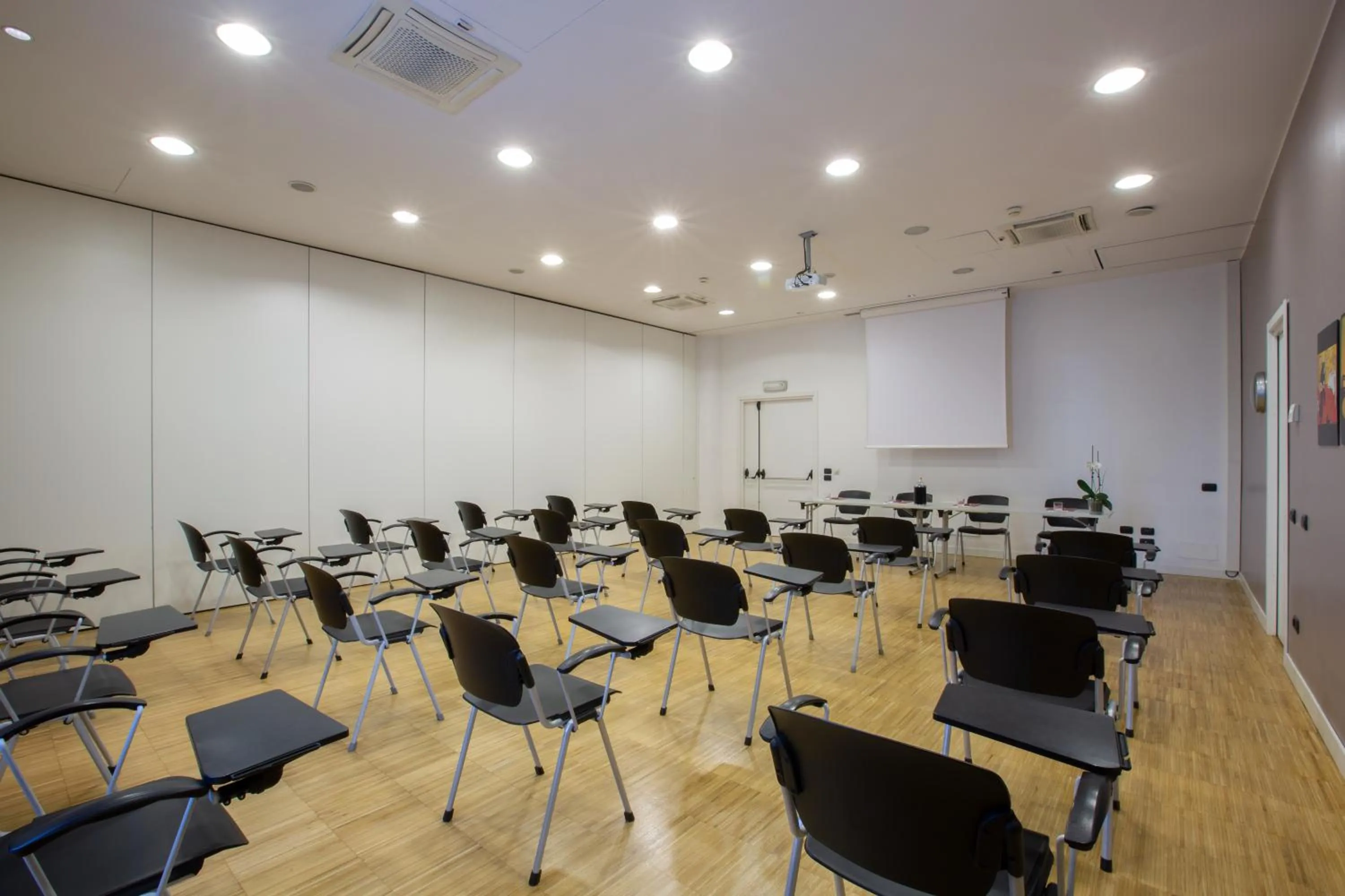 Euro Hotel Residence