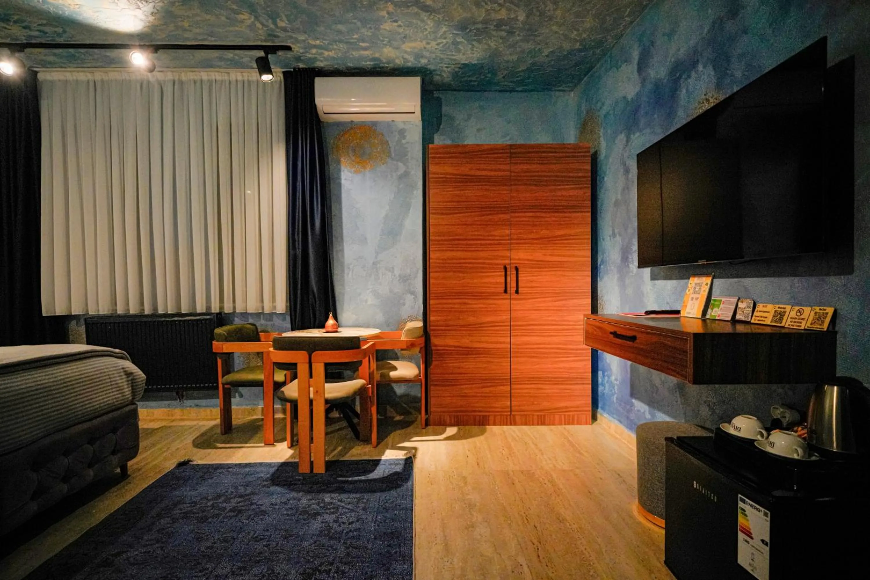 Seating area, Bed in Cappadocia Divin House